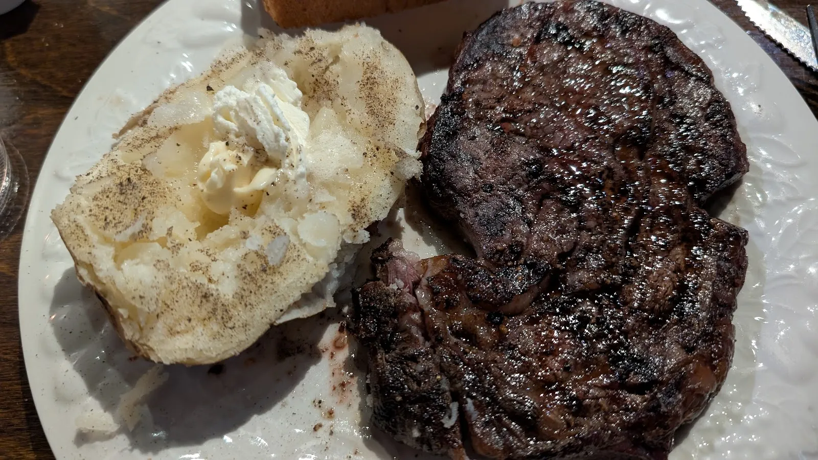 Ribeyes Steakhouse - Image 2