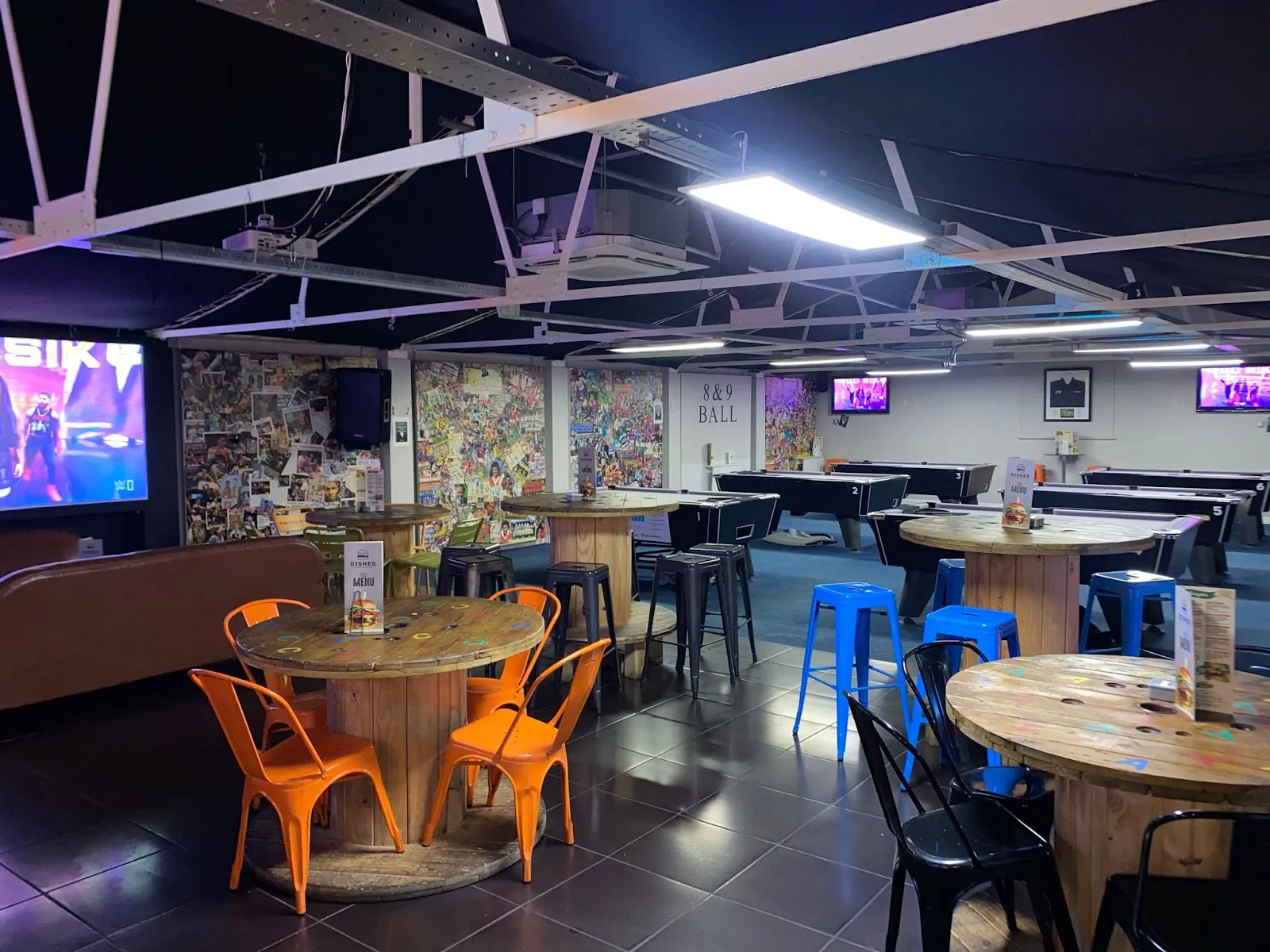 Legends Sports & Pool Bar - Image 4