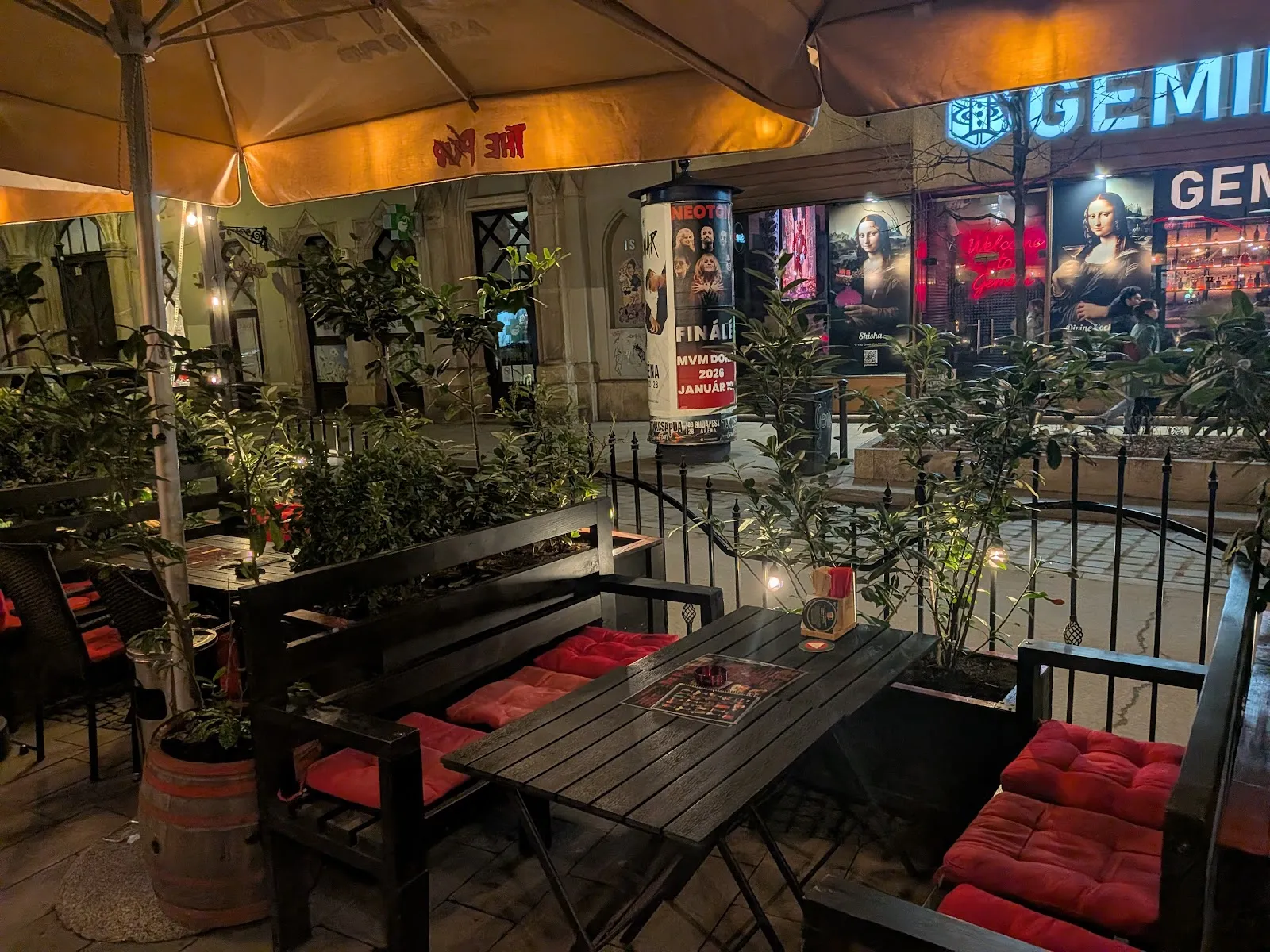 The Pub-Aaron's Pub - Image 4