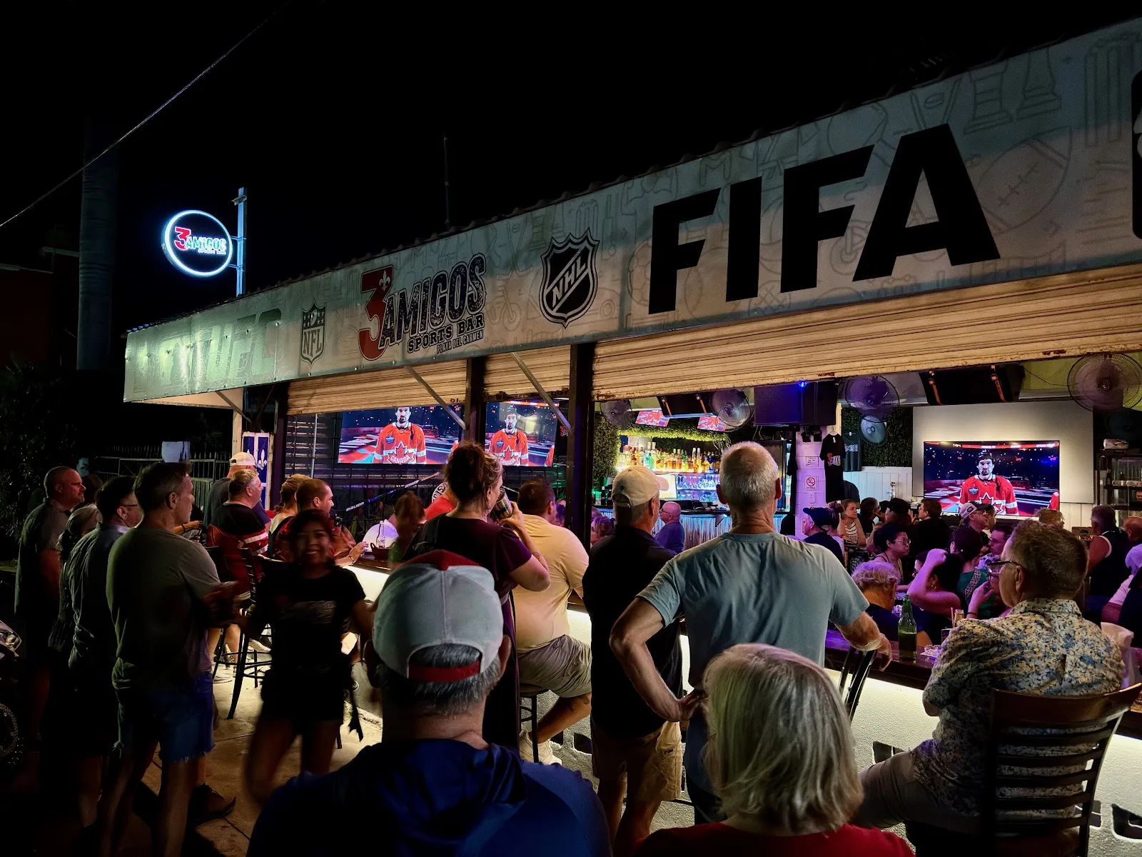 Les 3 Amigos Sports Bar