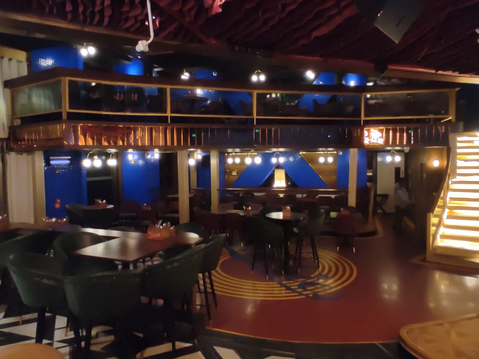 Rookies Sports Bar & Grill - Image 3