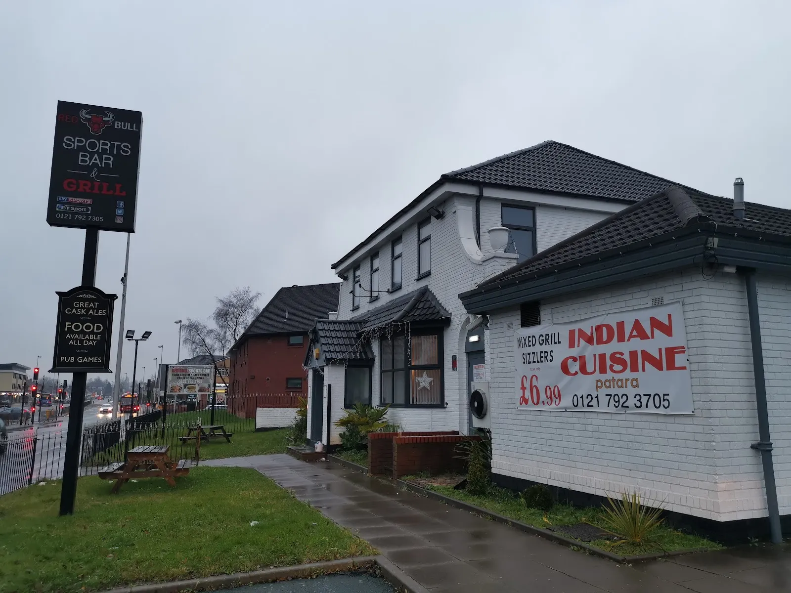 The Bulls Head Bar & Grill - Image 3