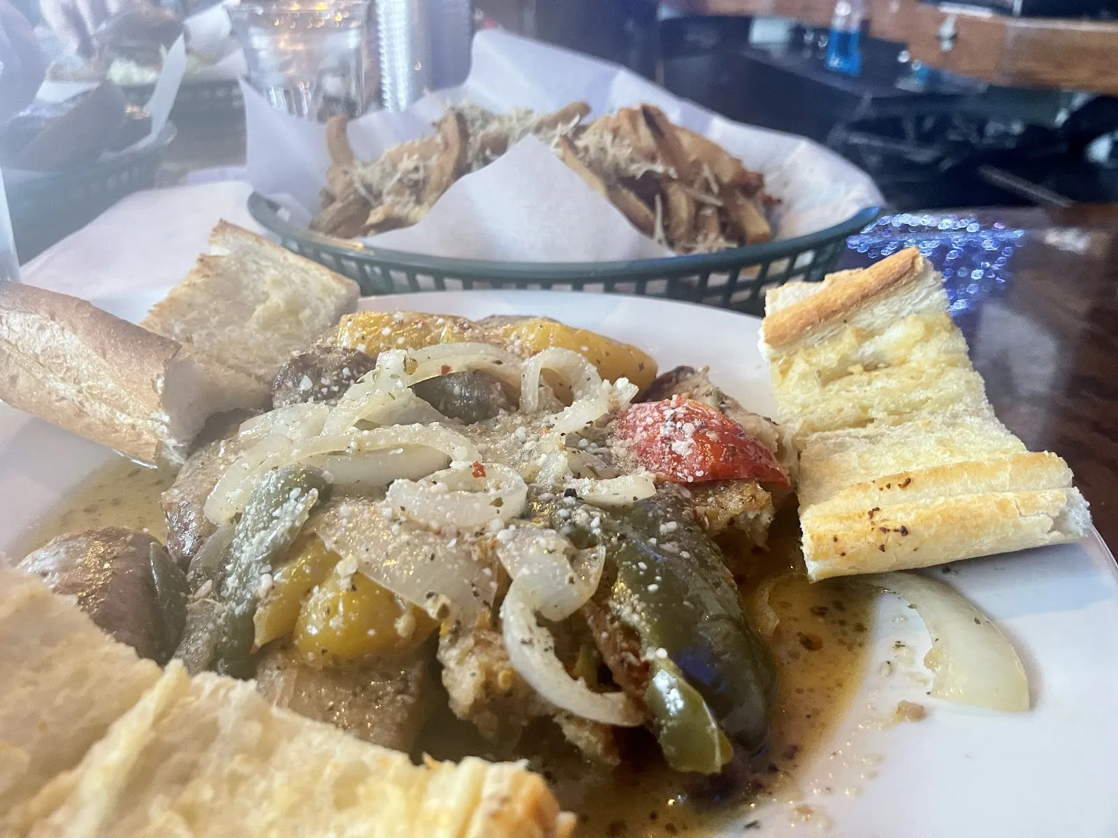 Turtle's Bar & Grill - Image 3