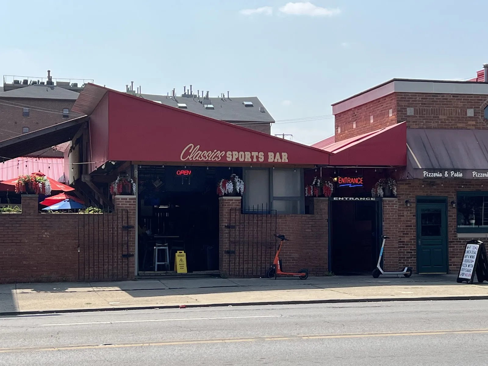 Classic's Victory's Sports Bar - Image 4