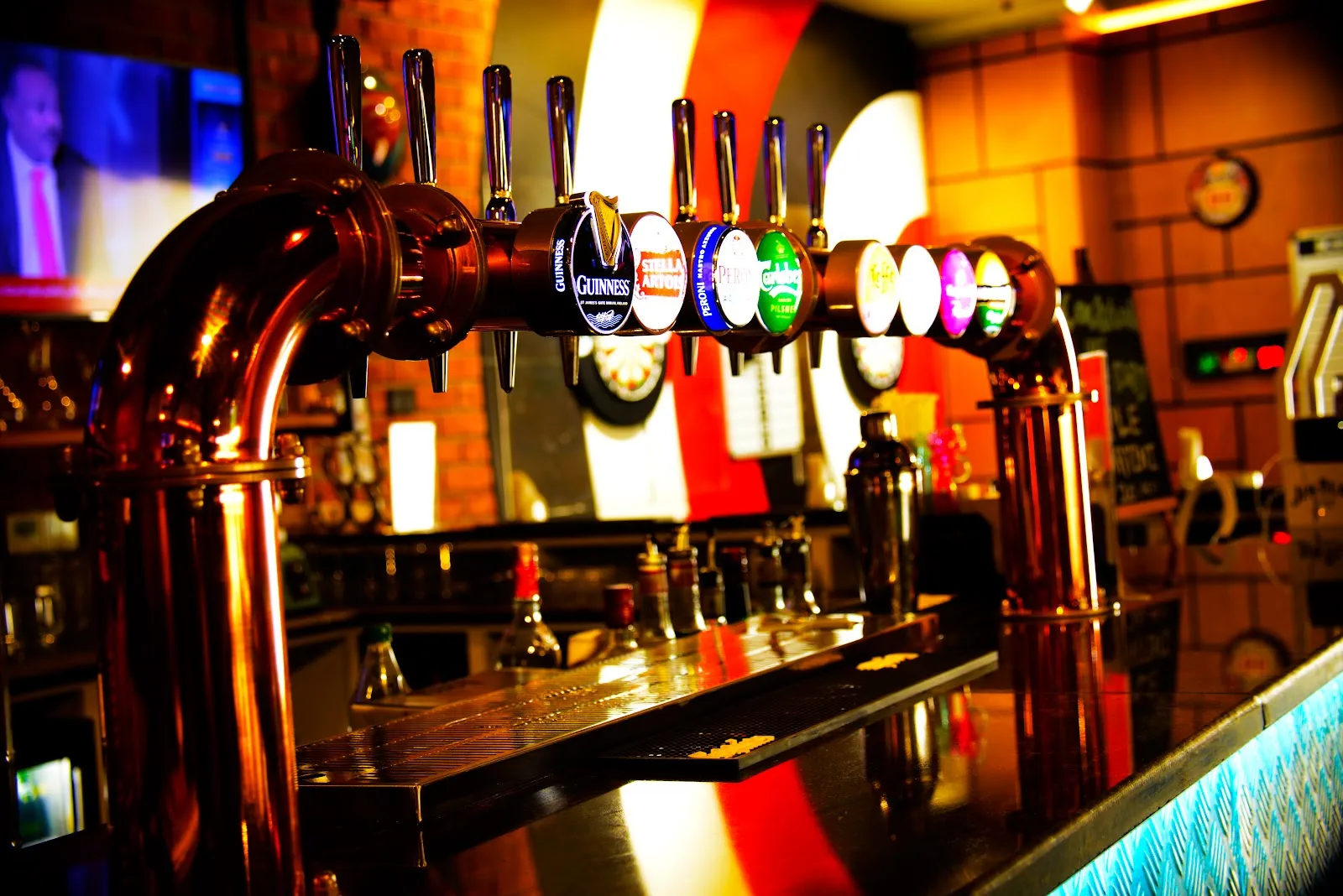 Bunker Sports Bar logo