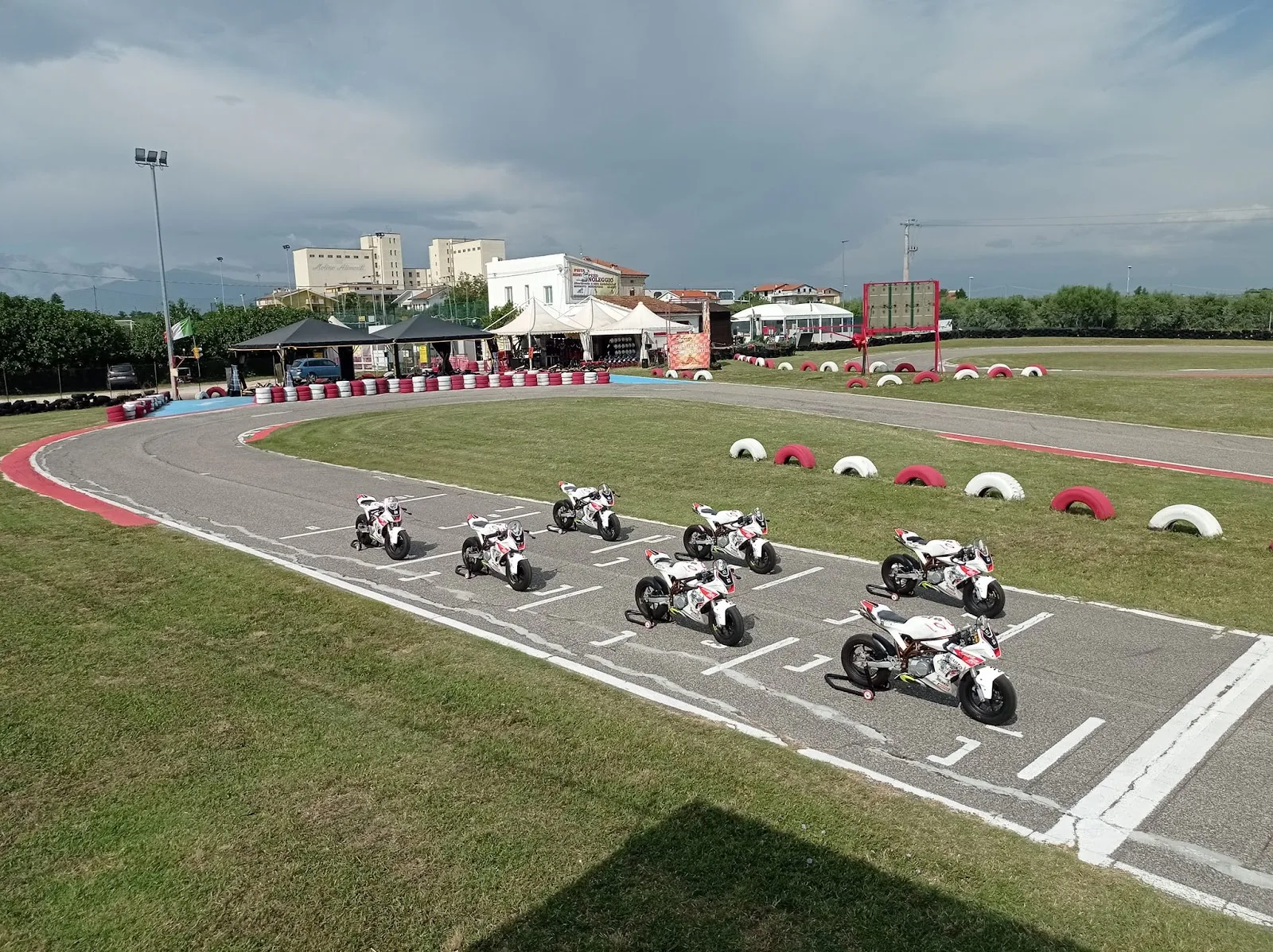 MINI TRACK SPEED - Image 4