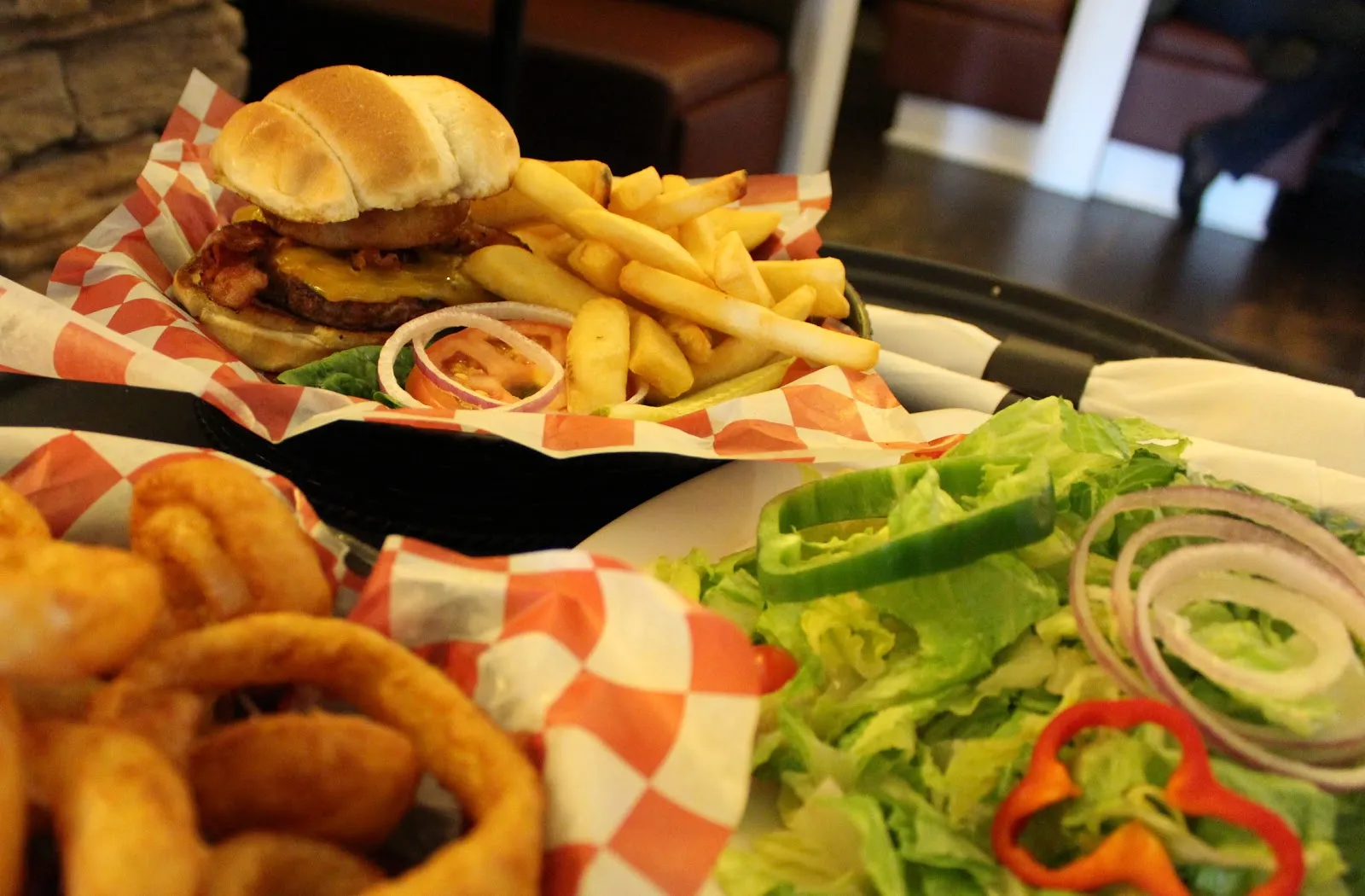 Coaches Corner Sports Bar & Grill - Image 3
