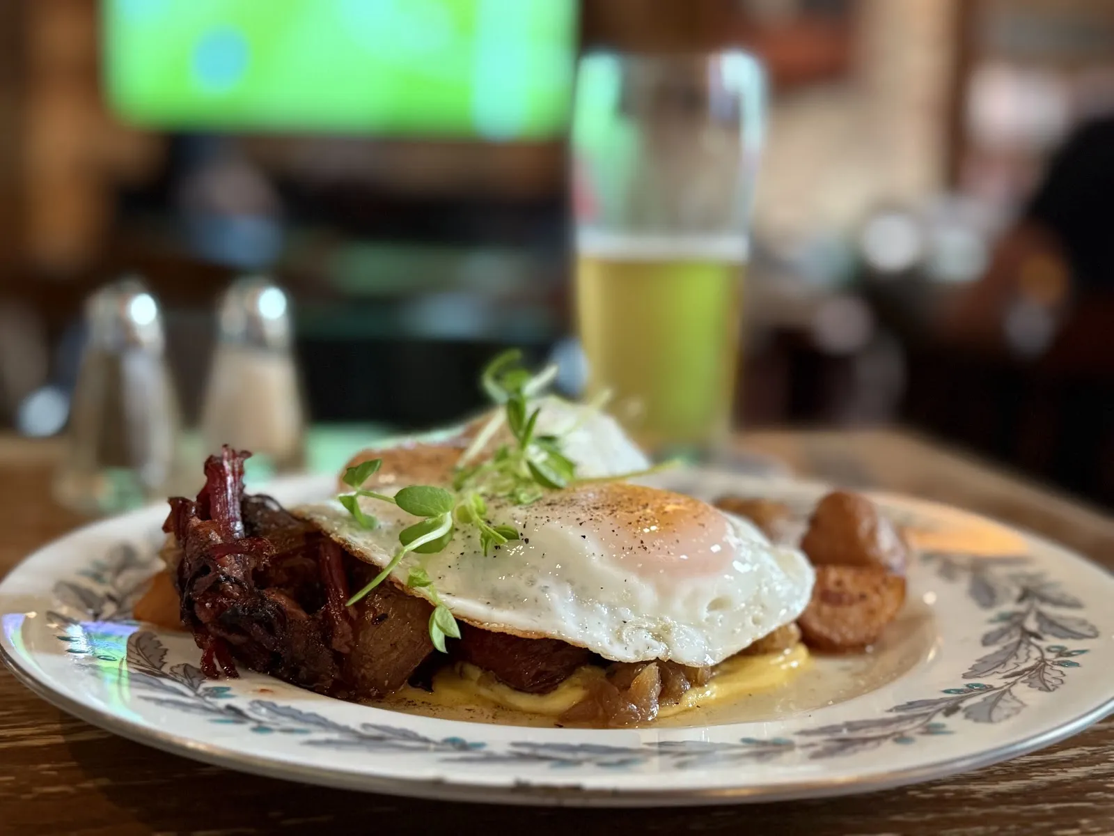 The Queen & Beaver Public House - Image 3