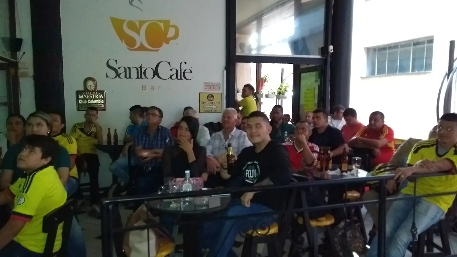 SantoCafe Bar - Image 4