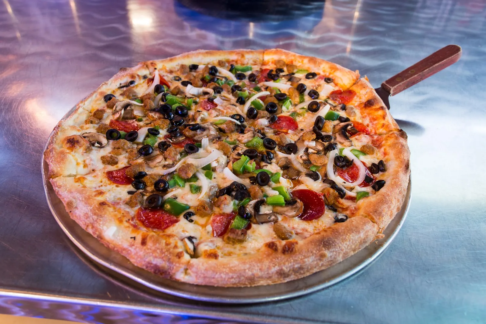 Blondies Sports Bar & Grill - Image 3