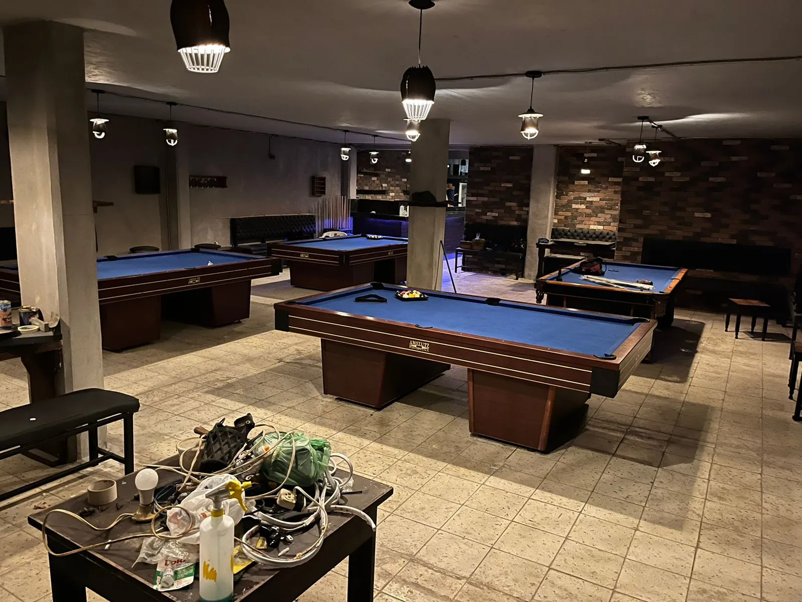 CRU Billiards: Carom Pool & Bar - Image 4