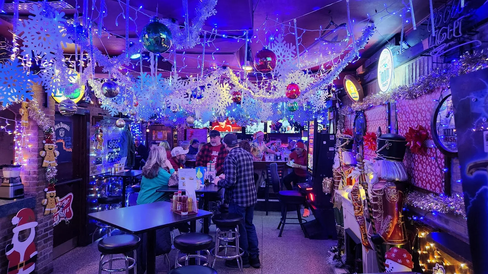 Mavericks Bar - Image 2