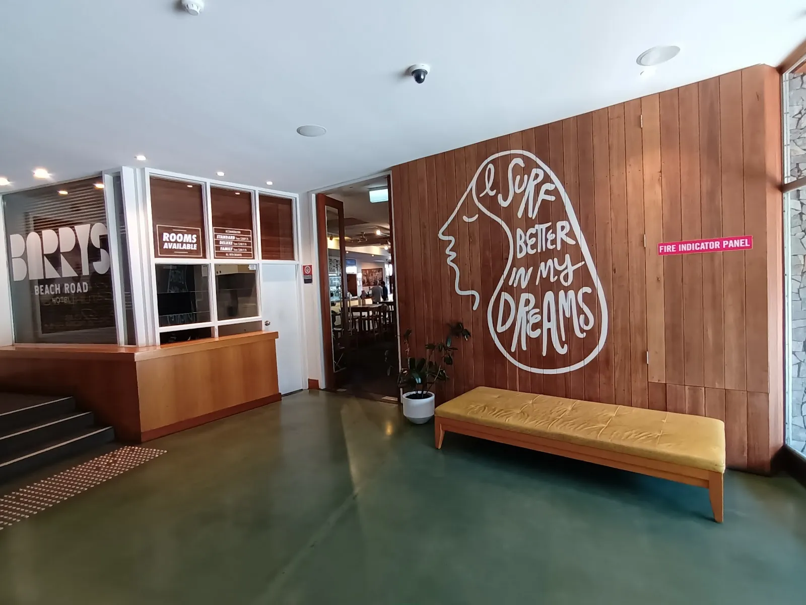 Beach Road Hotel - Image 4