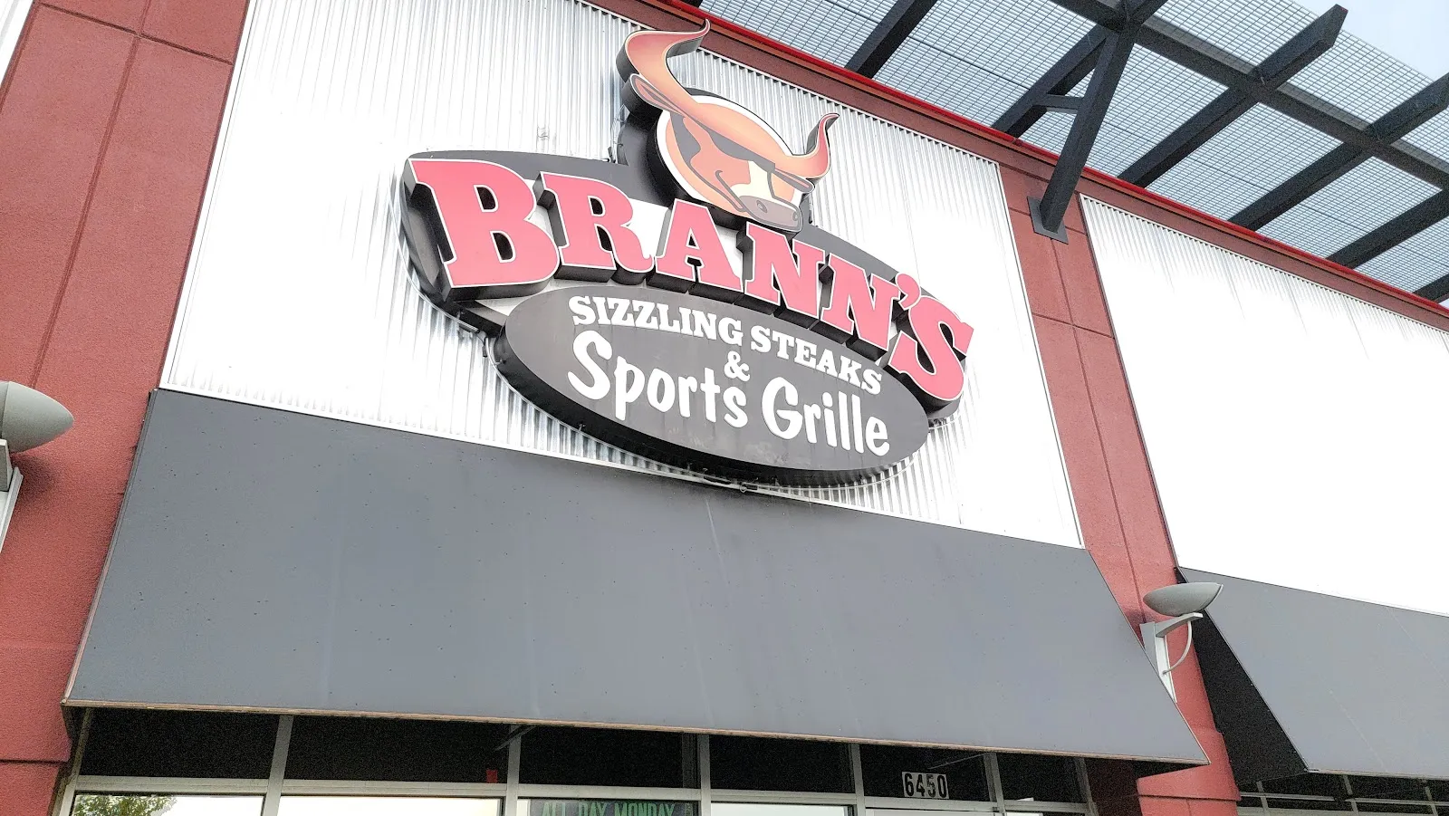 Brann's Steakhouse & Grille - Image 4