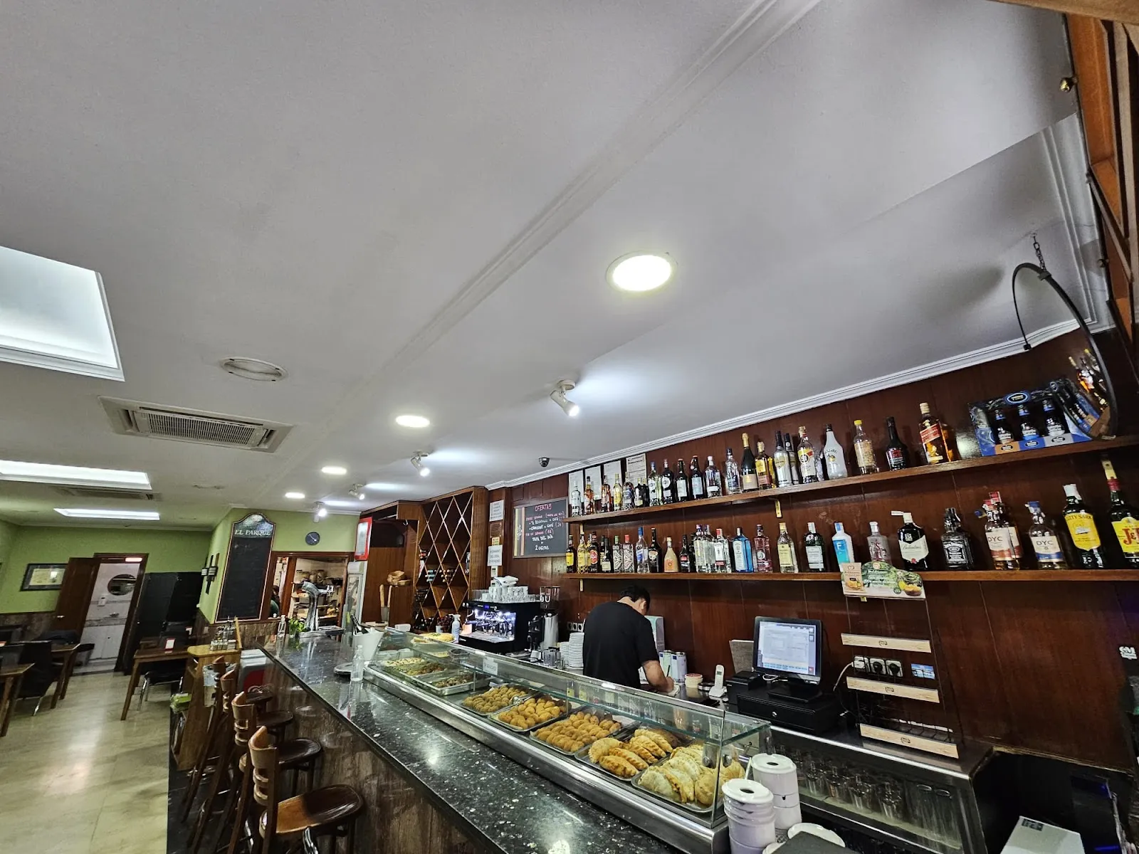 Bar El Parque - Image 4