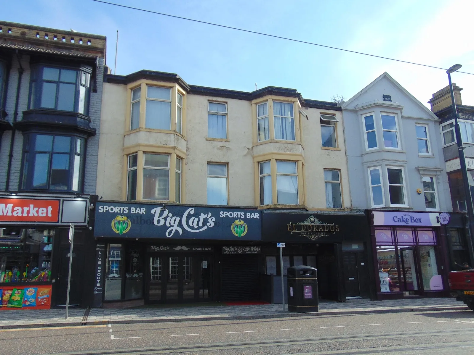 Big Cats Sports Bar restaurant - Image 3