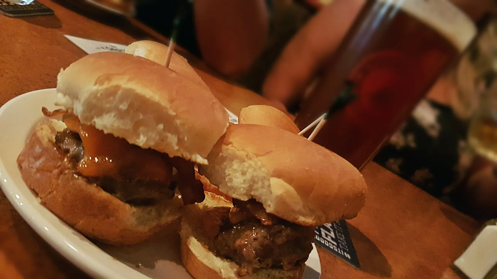 Fox'n Hounds Pub - Image 3