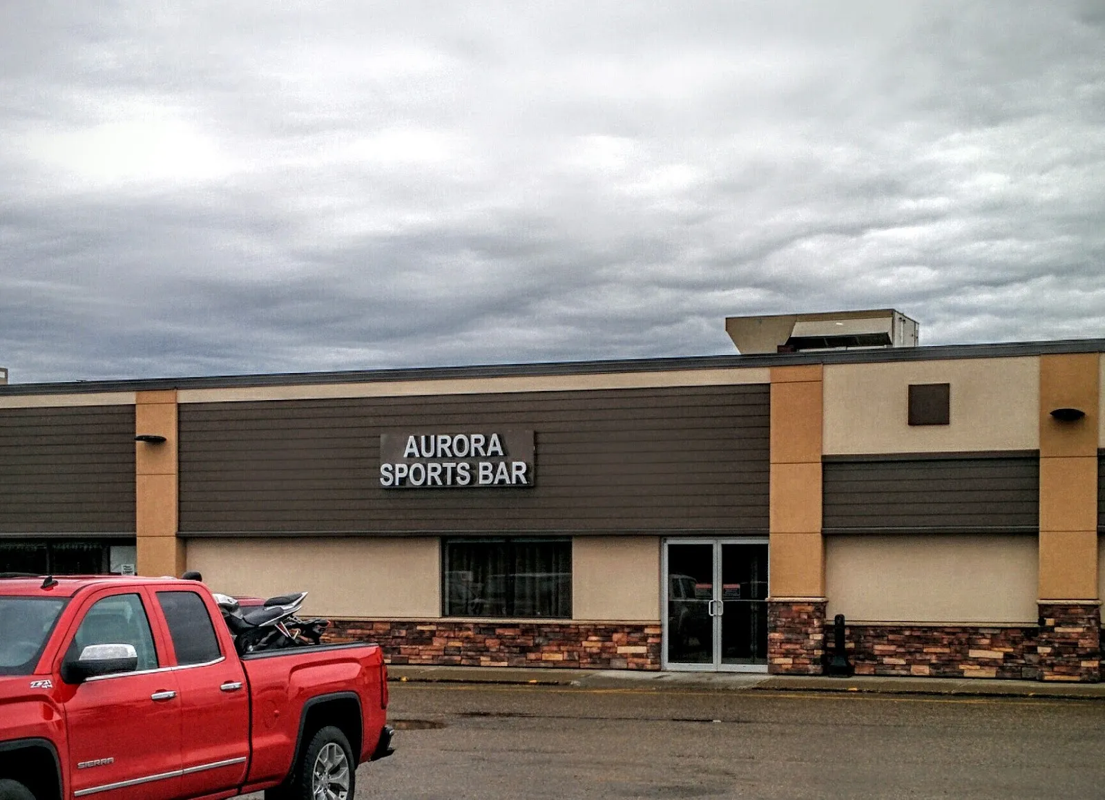 Aurora Sports Bar - Image 3