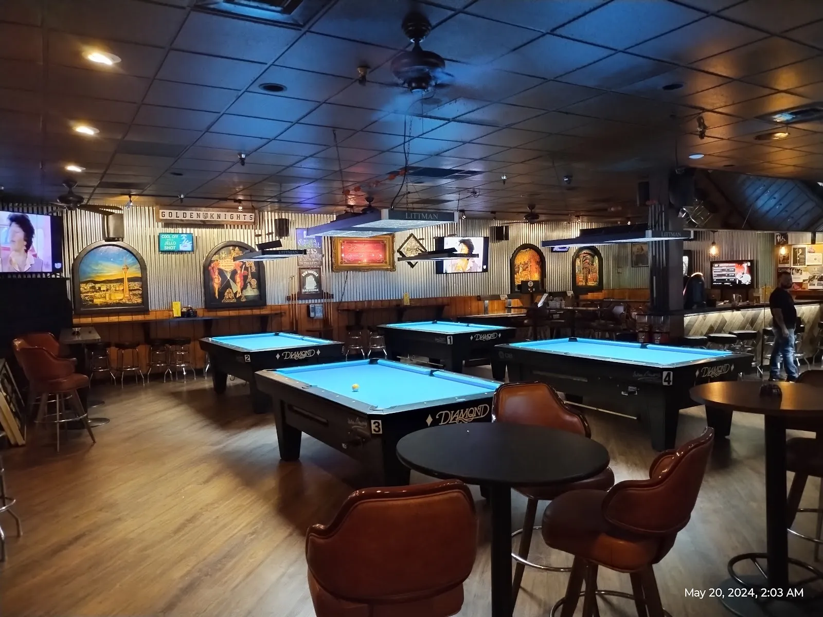 Rum Runner Lounge - Image 3