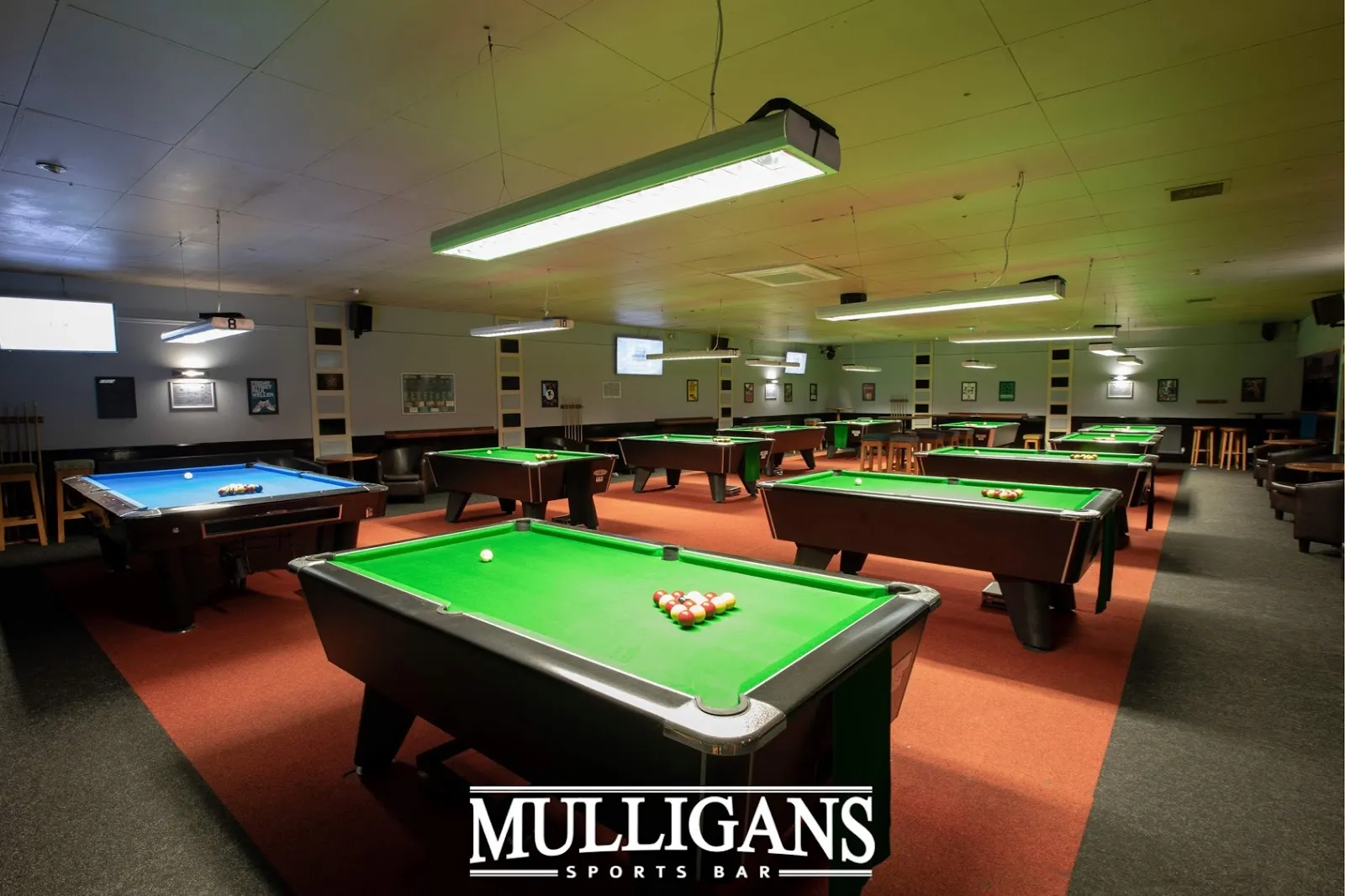 Mulligans Sports Bar - Image 4