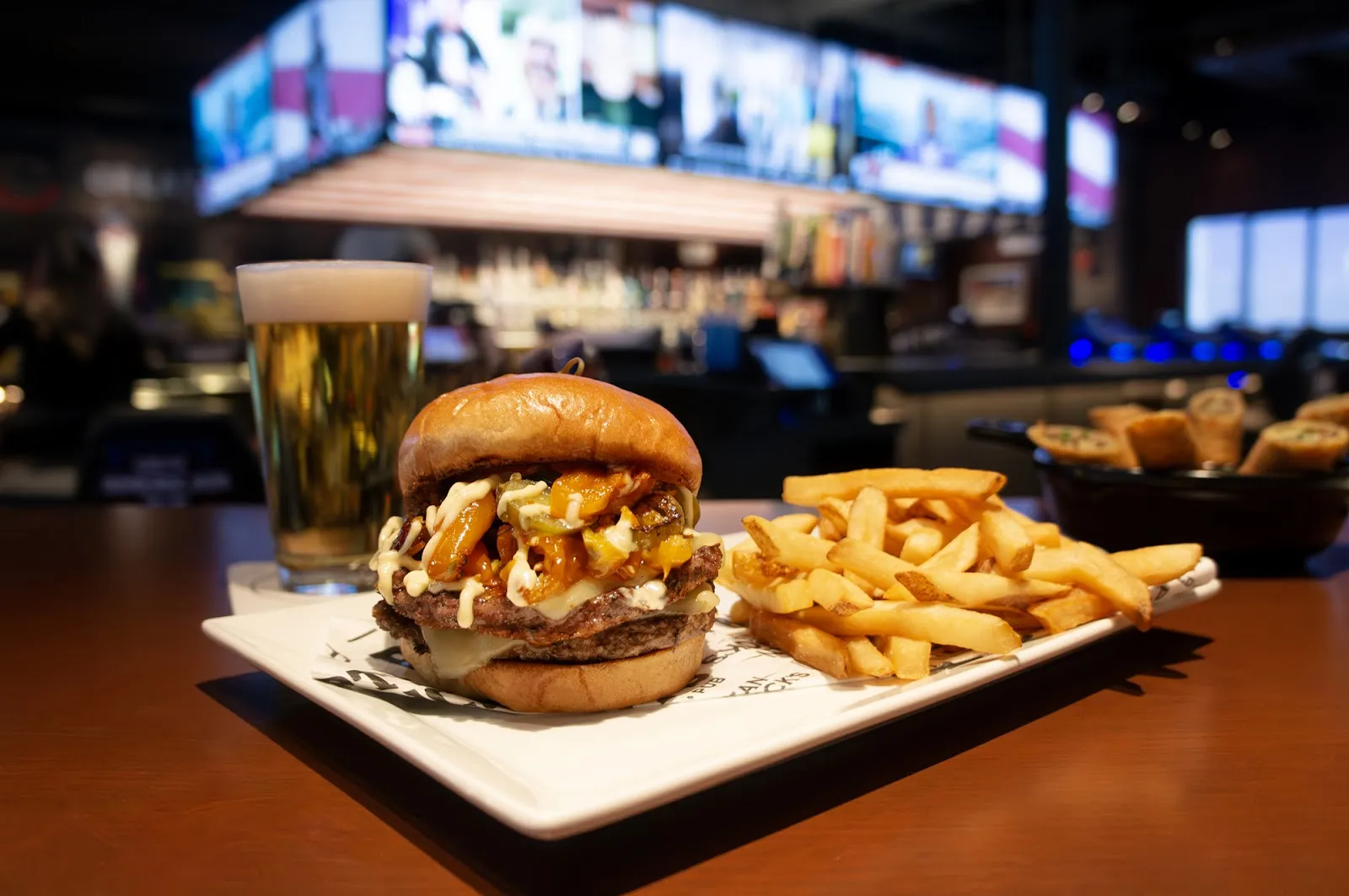 Lucky's Bar & Grill - Image 4