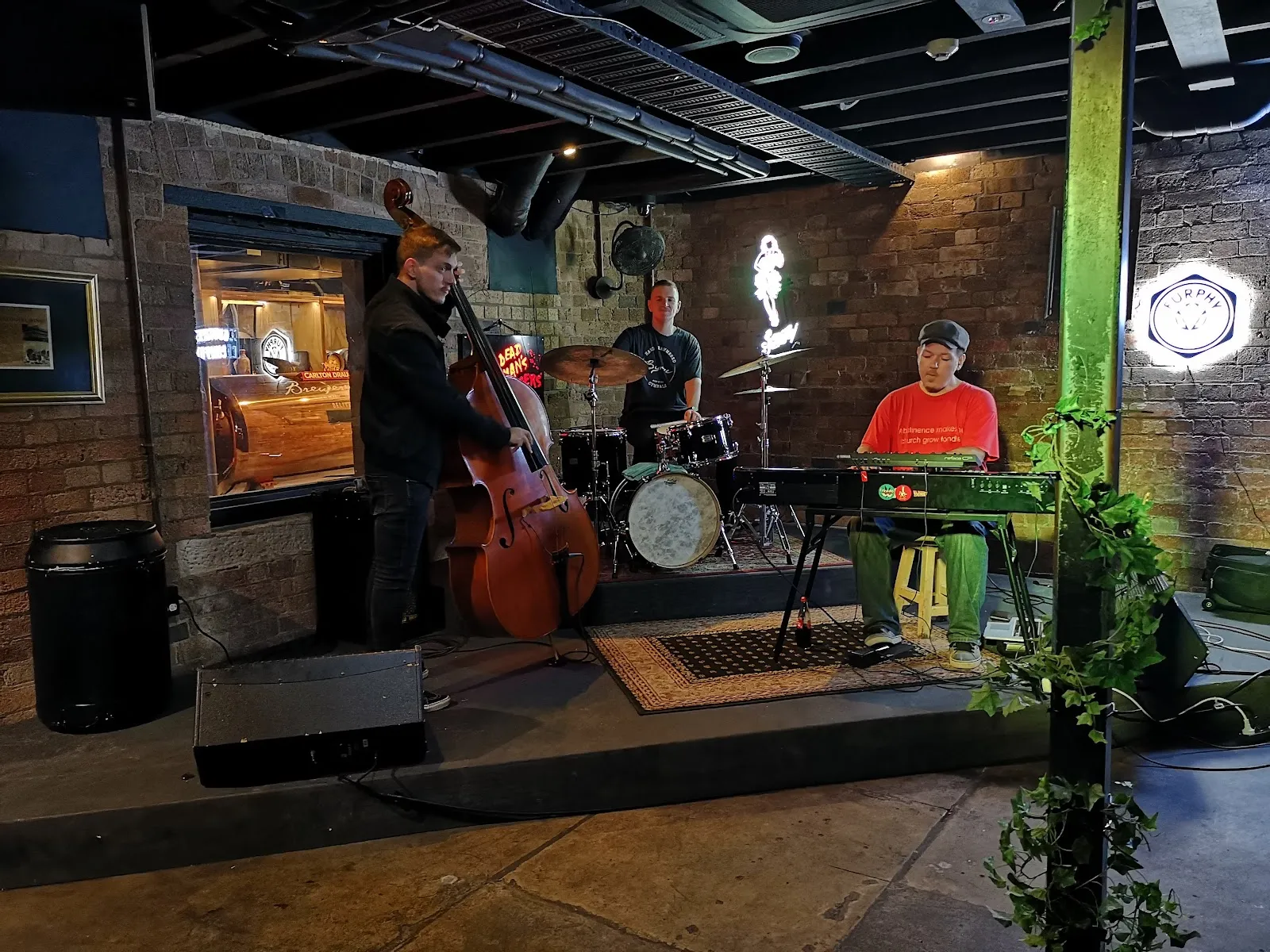 The Walrus Club - Image 3