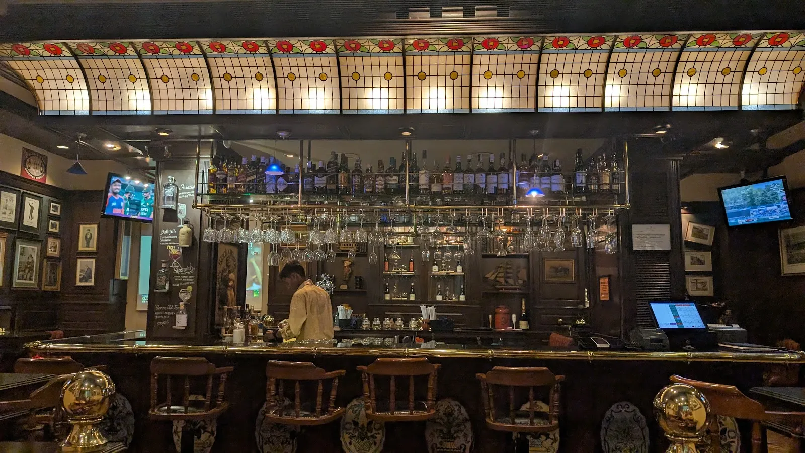 Geoffrey's - Image 4