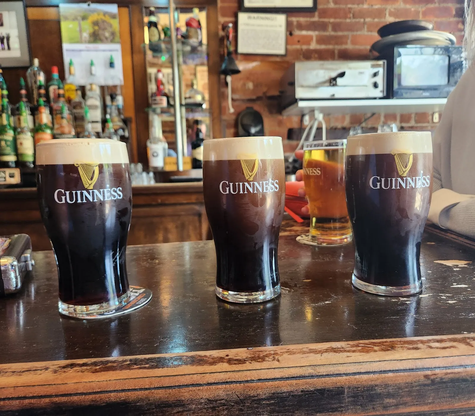Hap's Irish Pub - Image 4