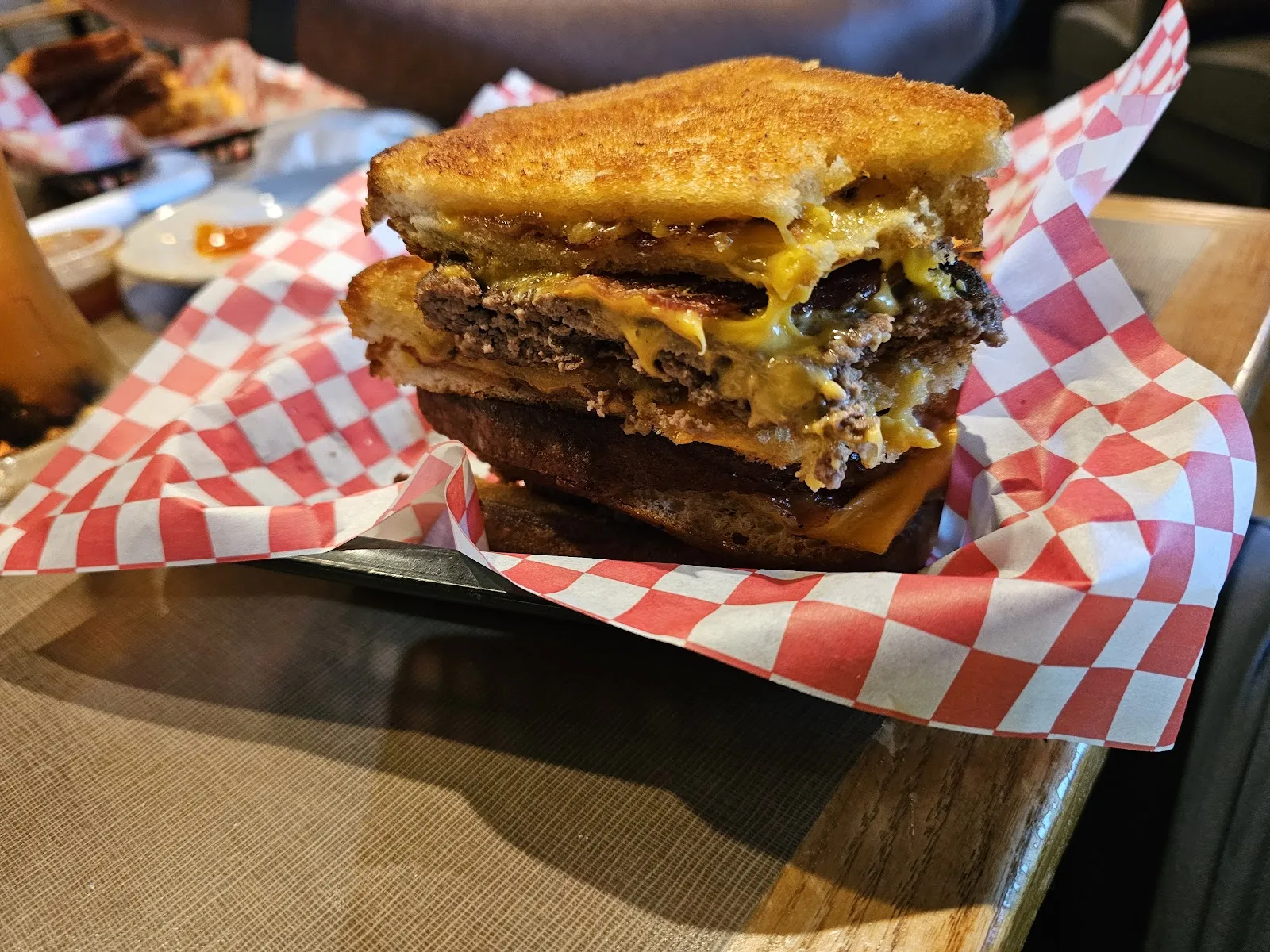 Chandler's Burger Bistro - Image 2