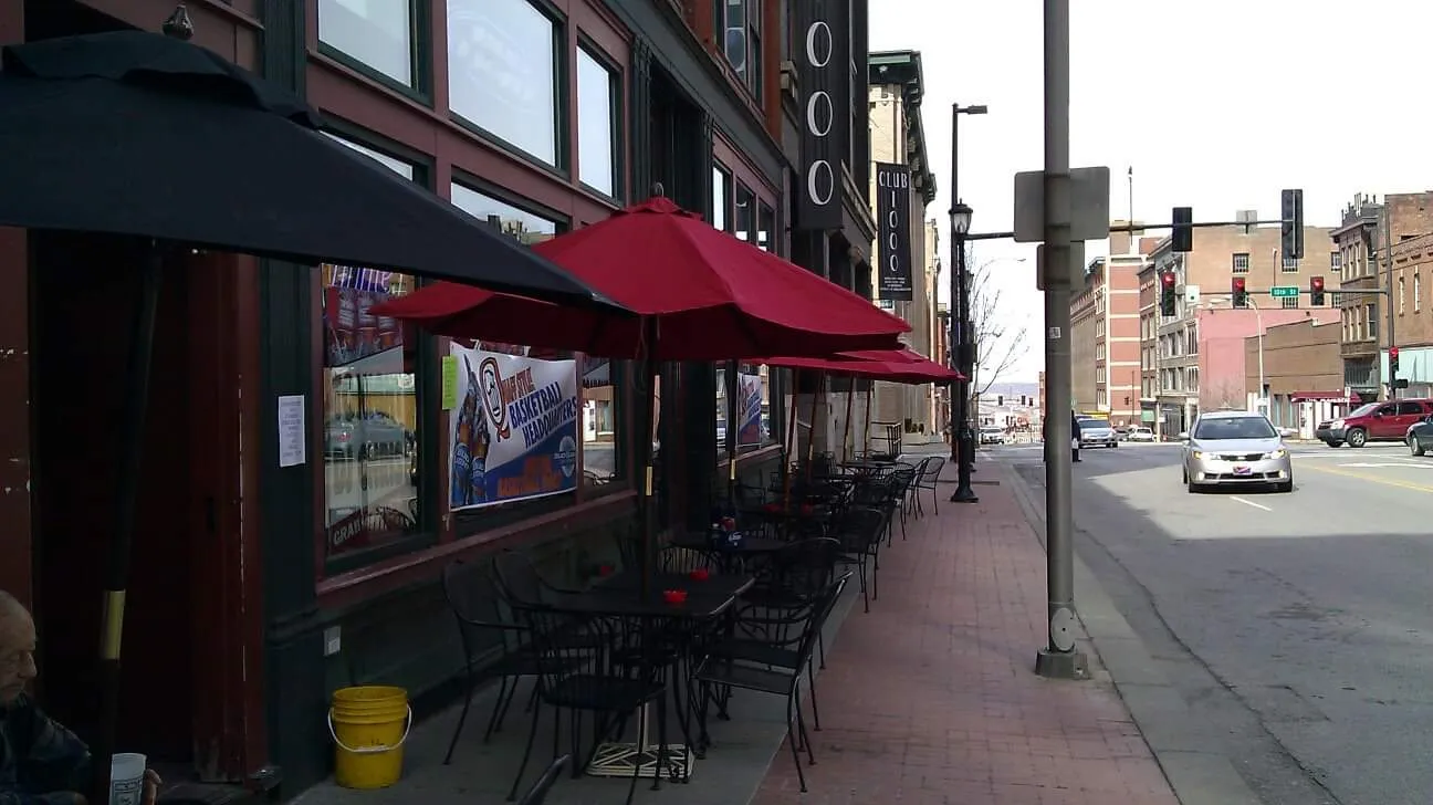 The Quaff Sports Bar And Grill - Image 3