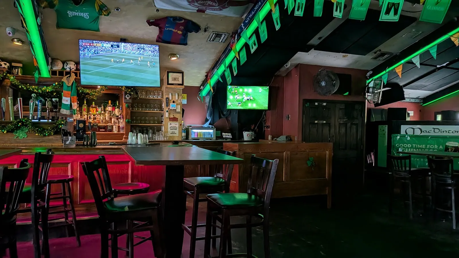 MacDinton's Irish Pub - Image 3