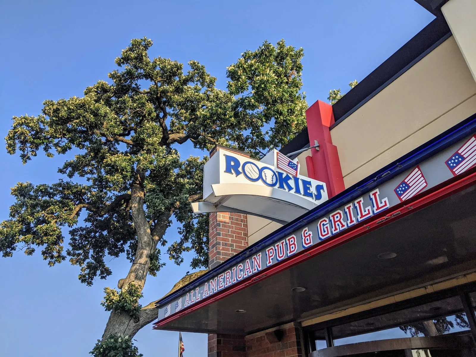 Rookies All American Pub & Grill - Image 4