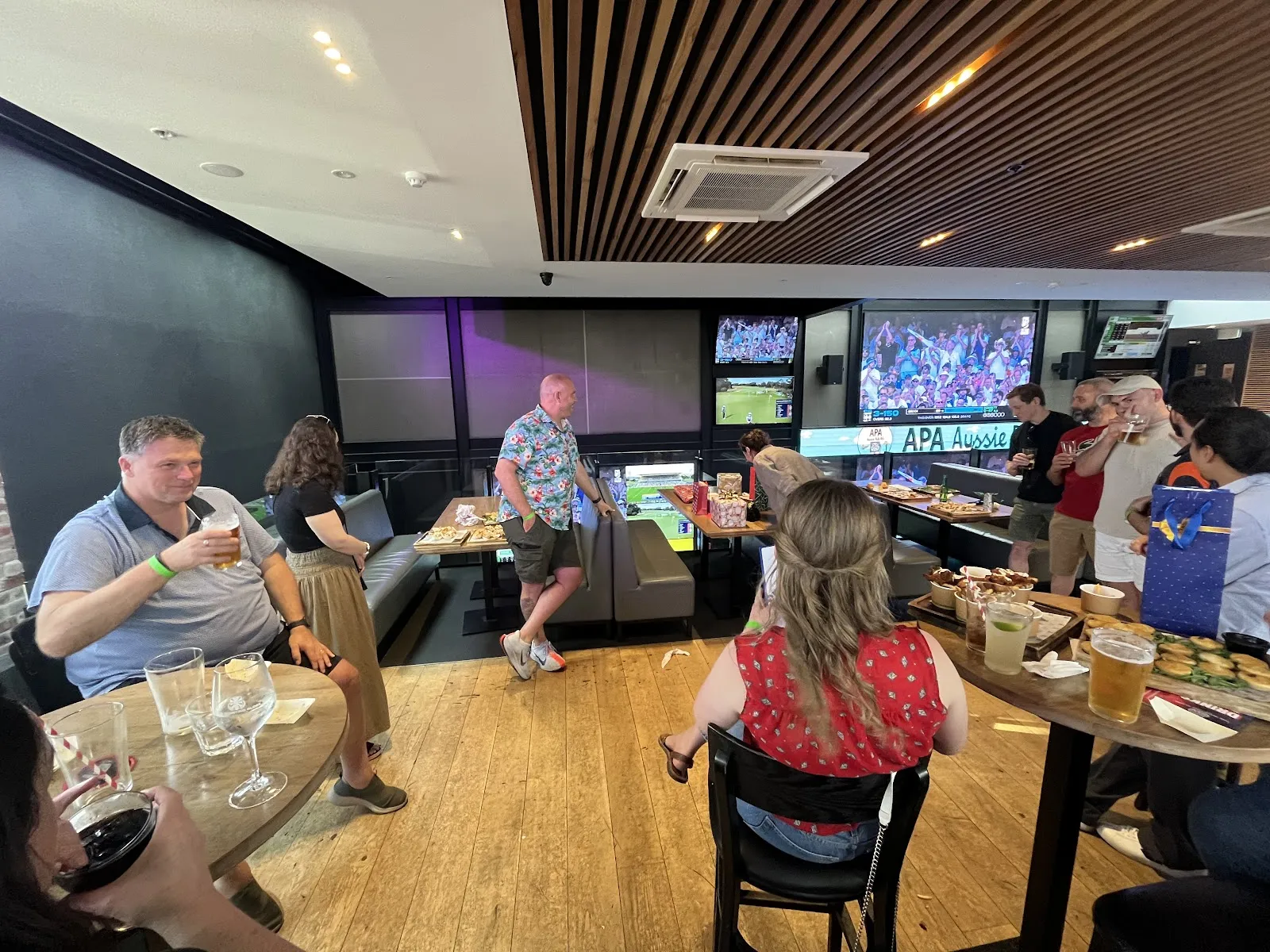 The Sporting Globe Bar & Grill Mordialloc - Image 2