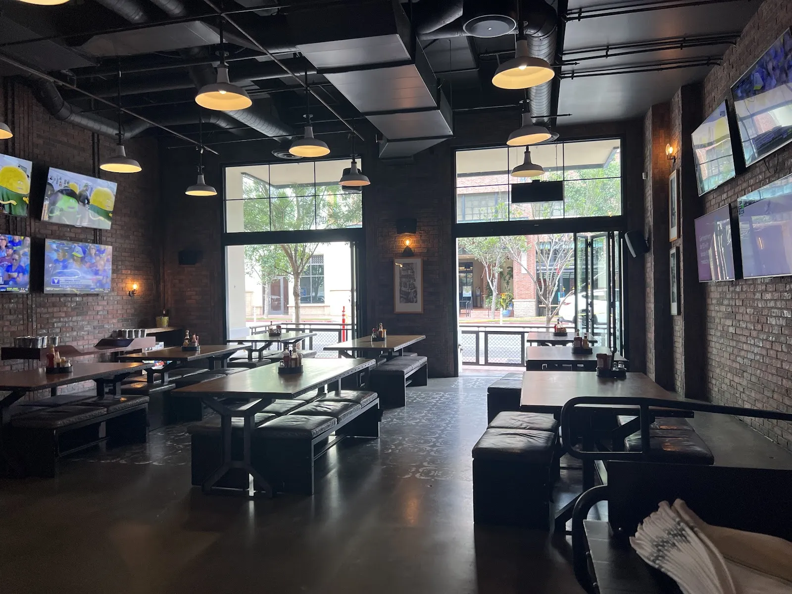 Nason's Beer Hall - Image 4