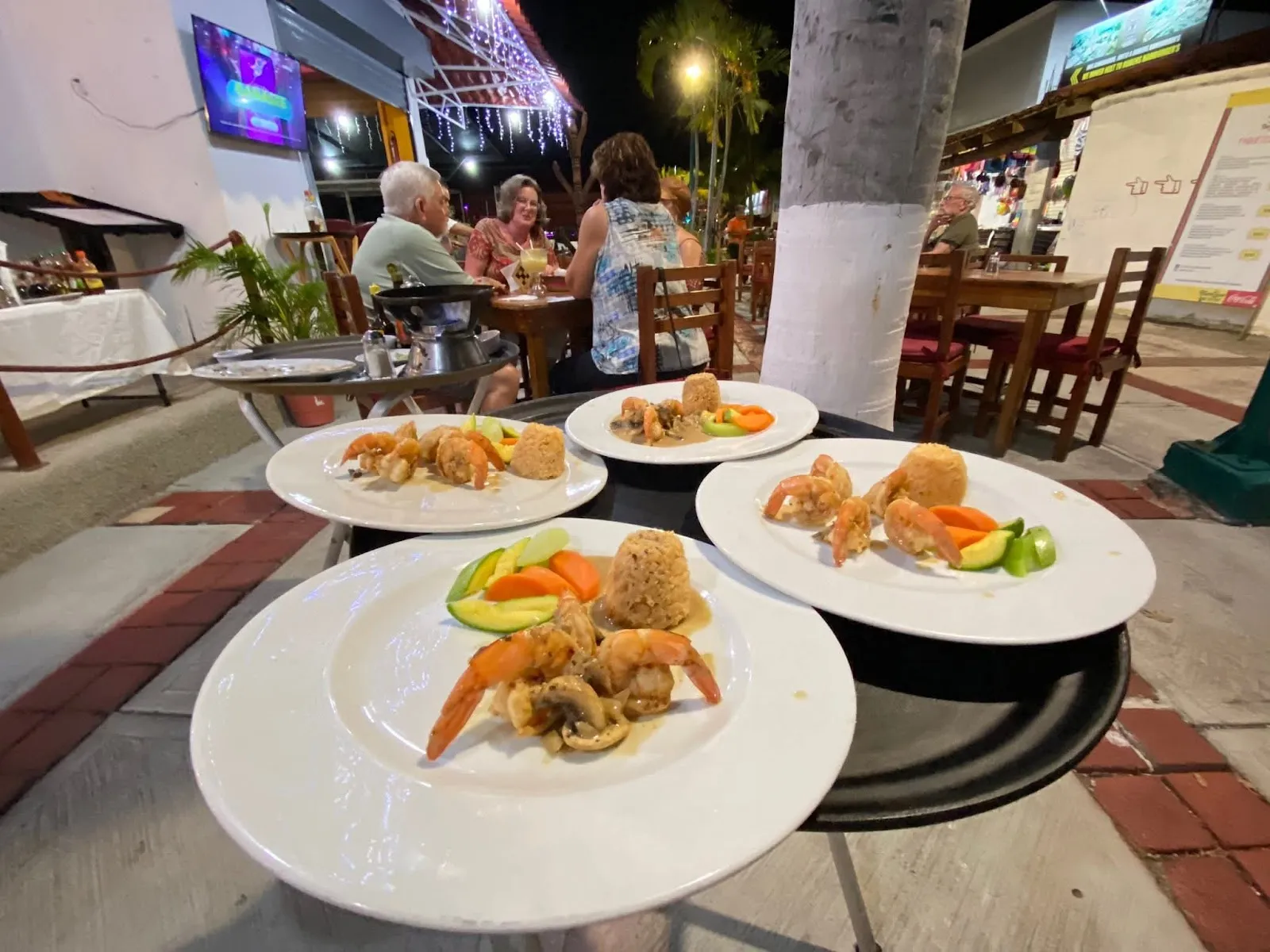 The Shorties Restaurant Sports Bar - Image 4