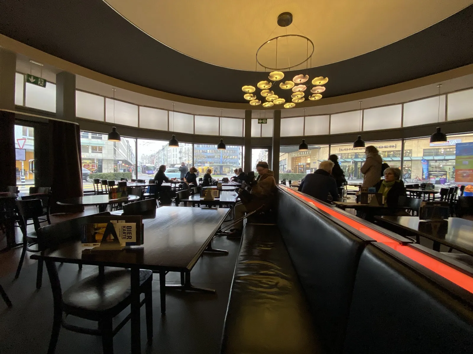 Rotonde Sports & Events Bar - Image 3