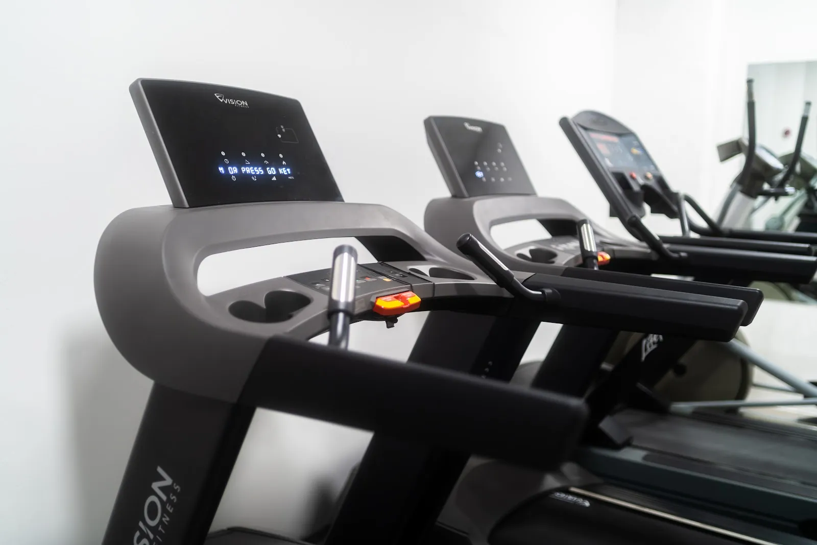 Fitnessstudio | Fitness Varol - 24h Training - Bodybuilding - Powerlifting - extra Damen-Studio - Image 3