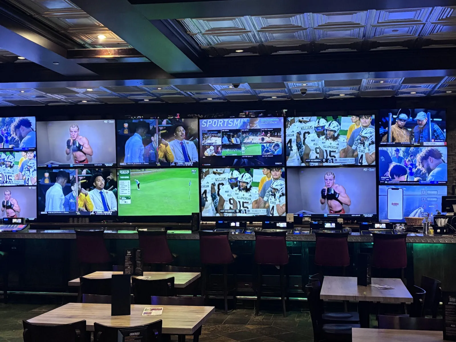 Woody’s Sports Bar & Grill - Image 4