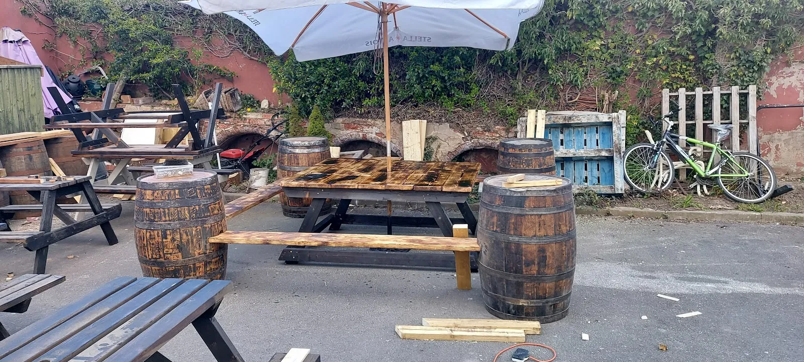 The Bay Horse - Image 3