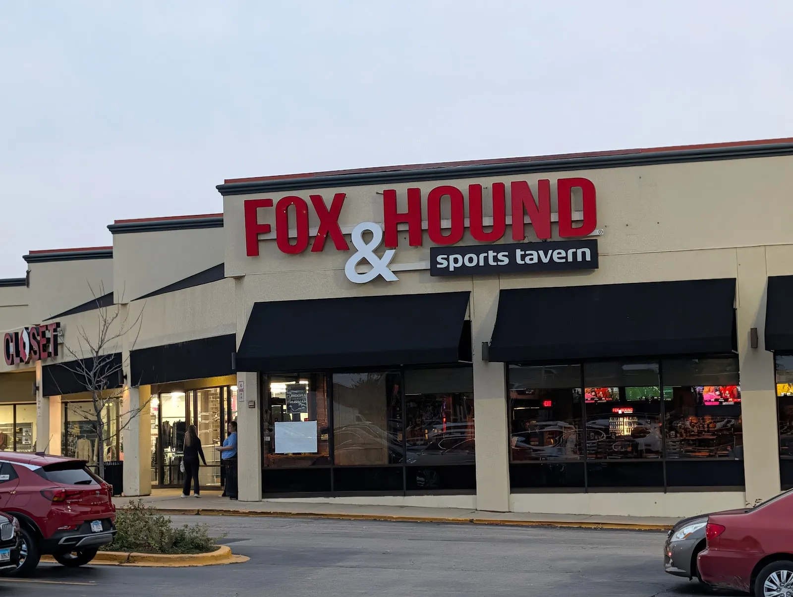 Fox & Hound - Schaumburg, IL - Image 3