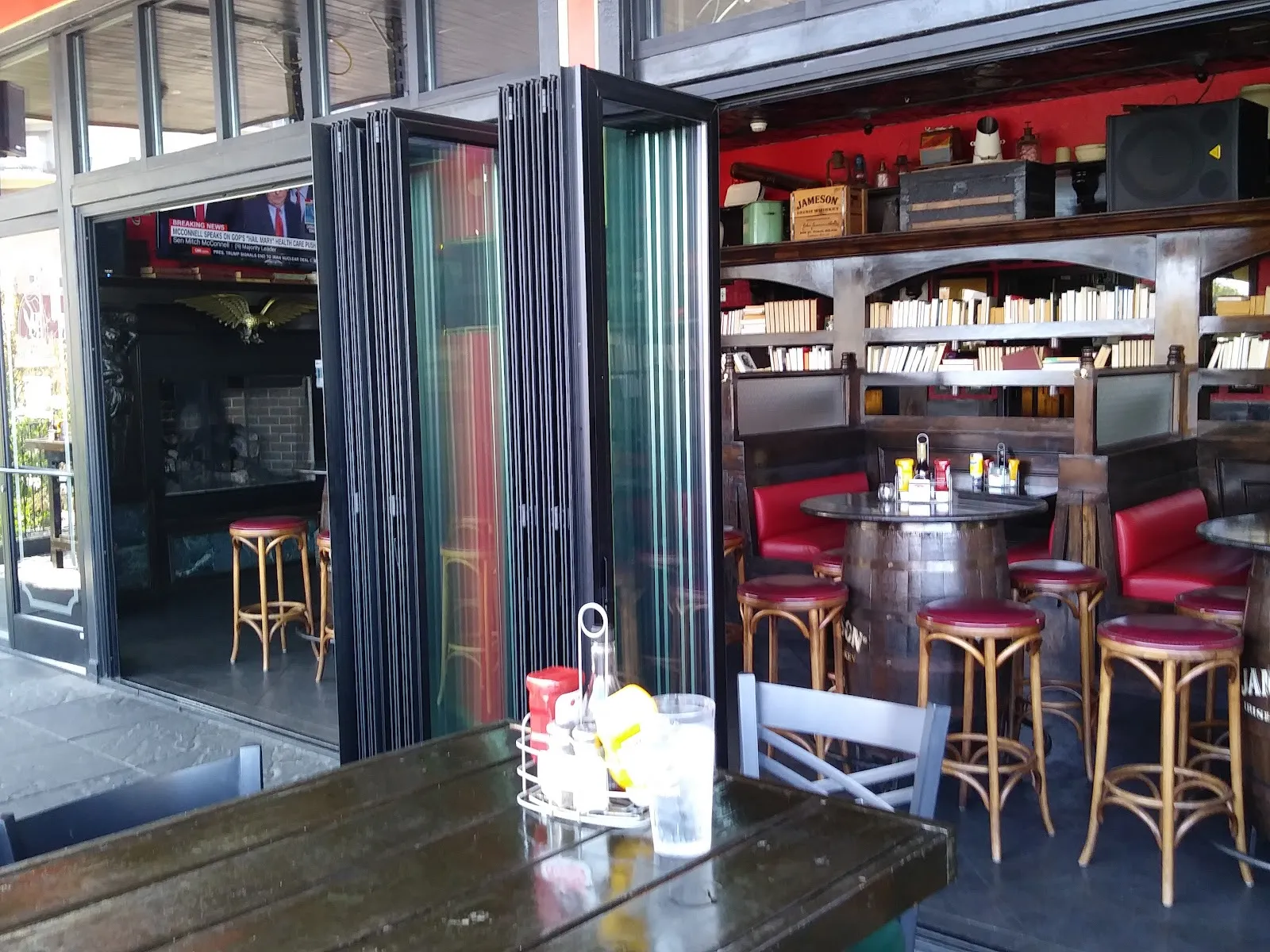 Hibernian Pub - Image 2
