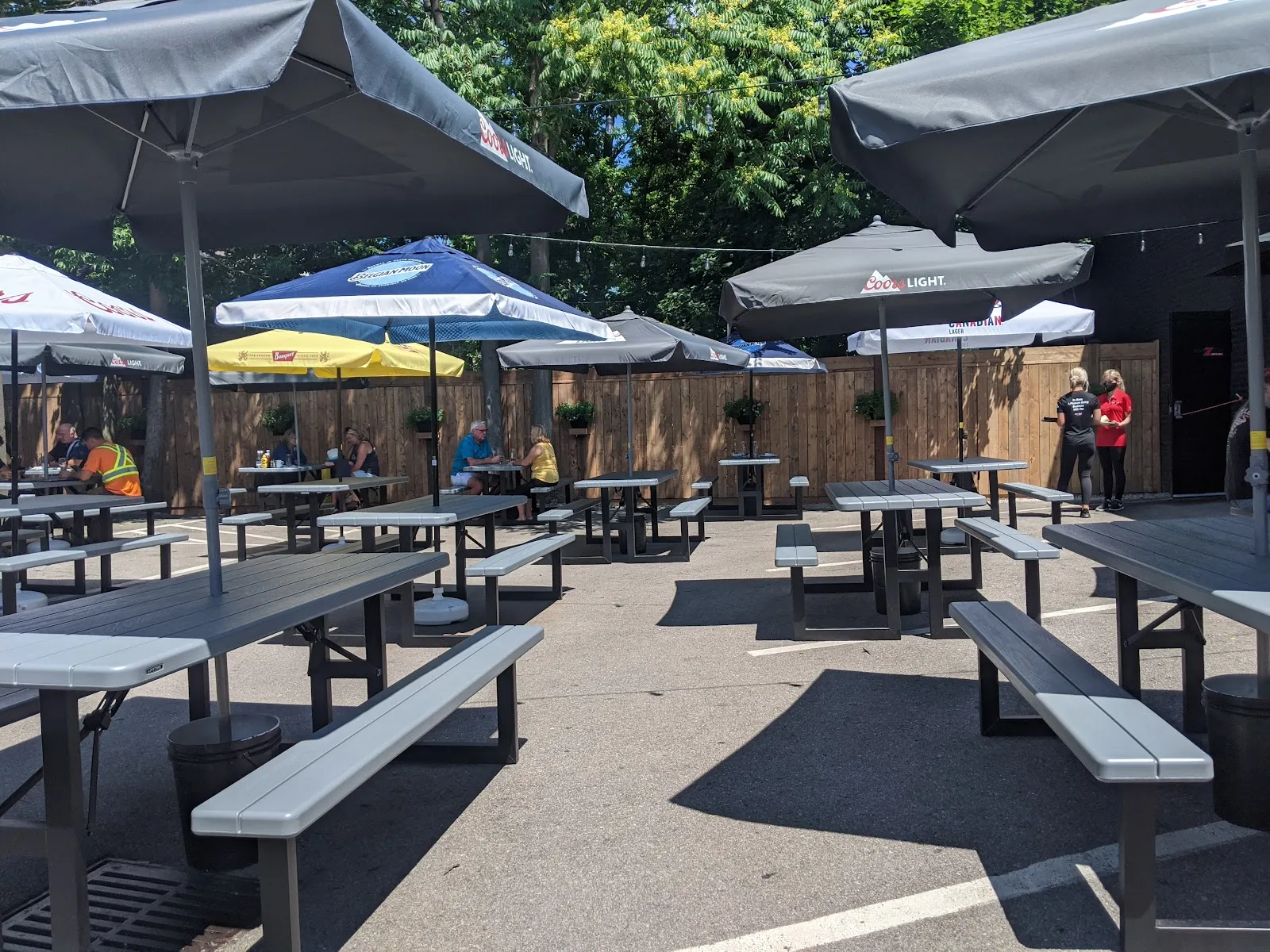 The Endzone Bar & Grill - Image 4