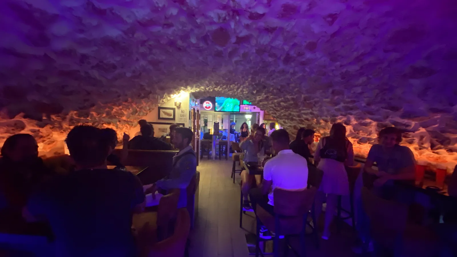 Drinkers Club - Image 3