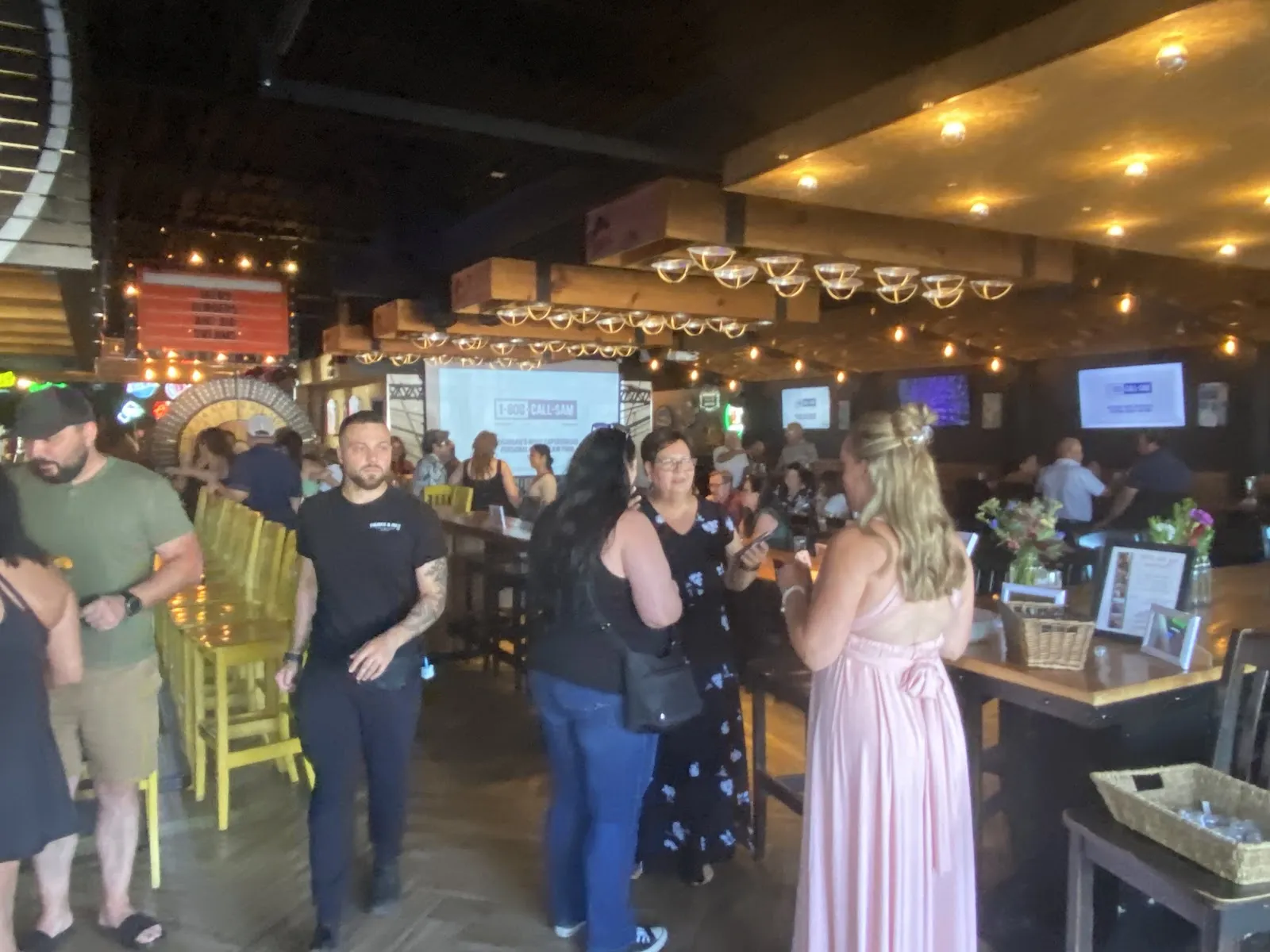Parks & Rec Gastropub Sports Bar - Image 2