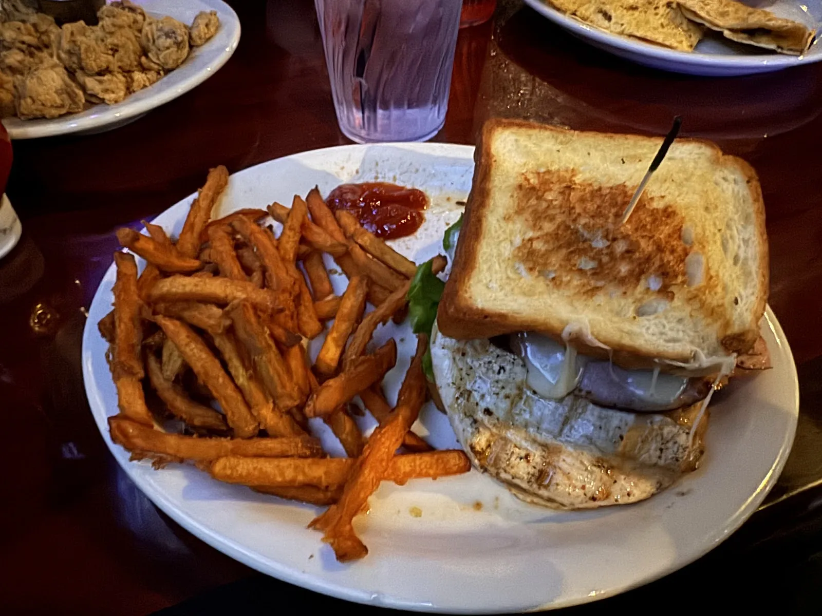 Tailgators Pub & Grill - Image 2