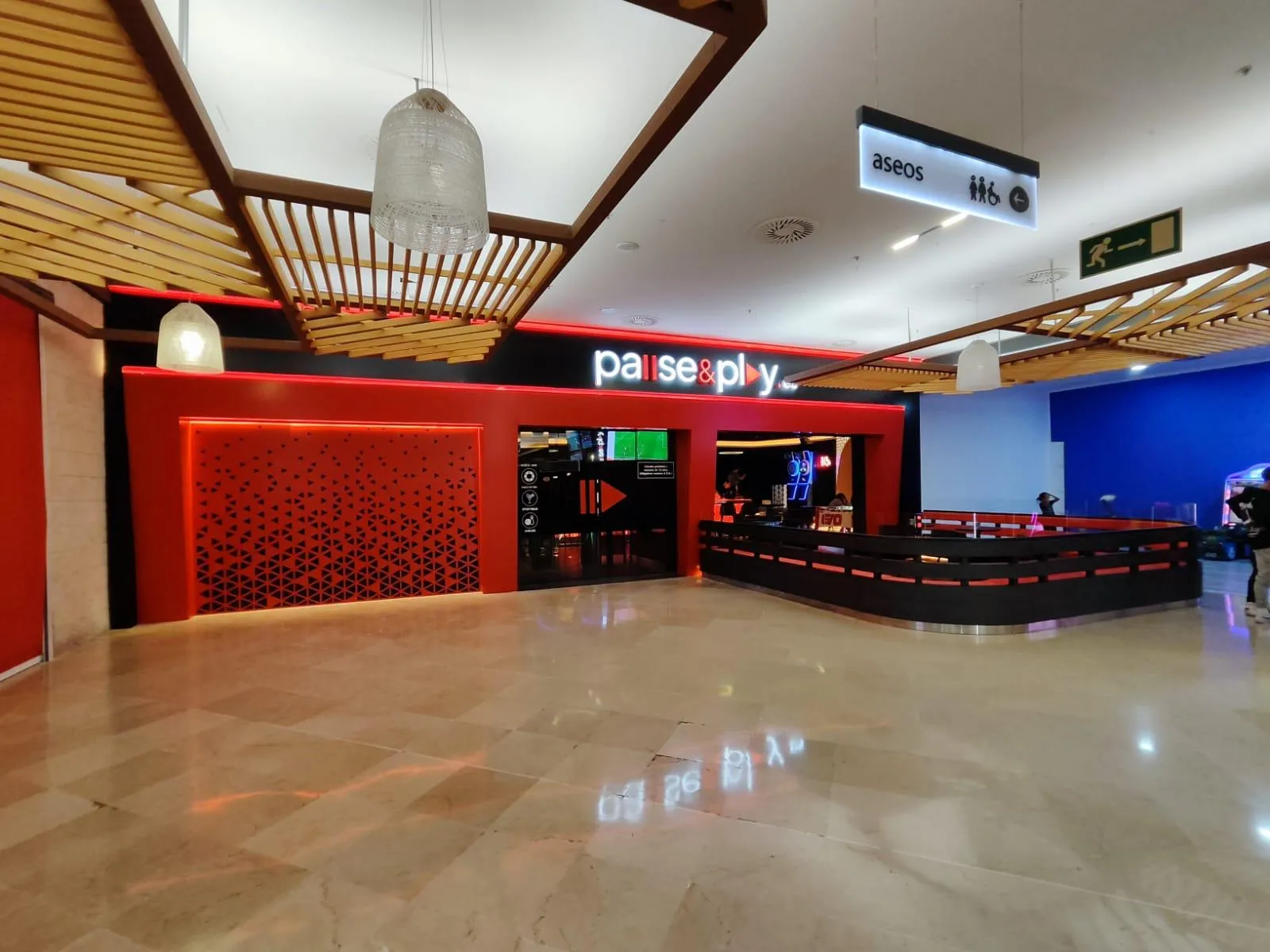 Salón de juego Latinos / Pause&Play C.C. La Verónica - Image 2