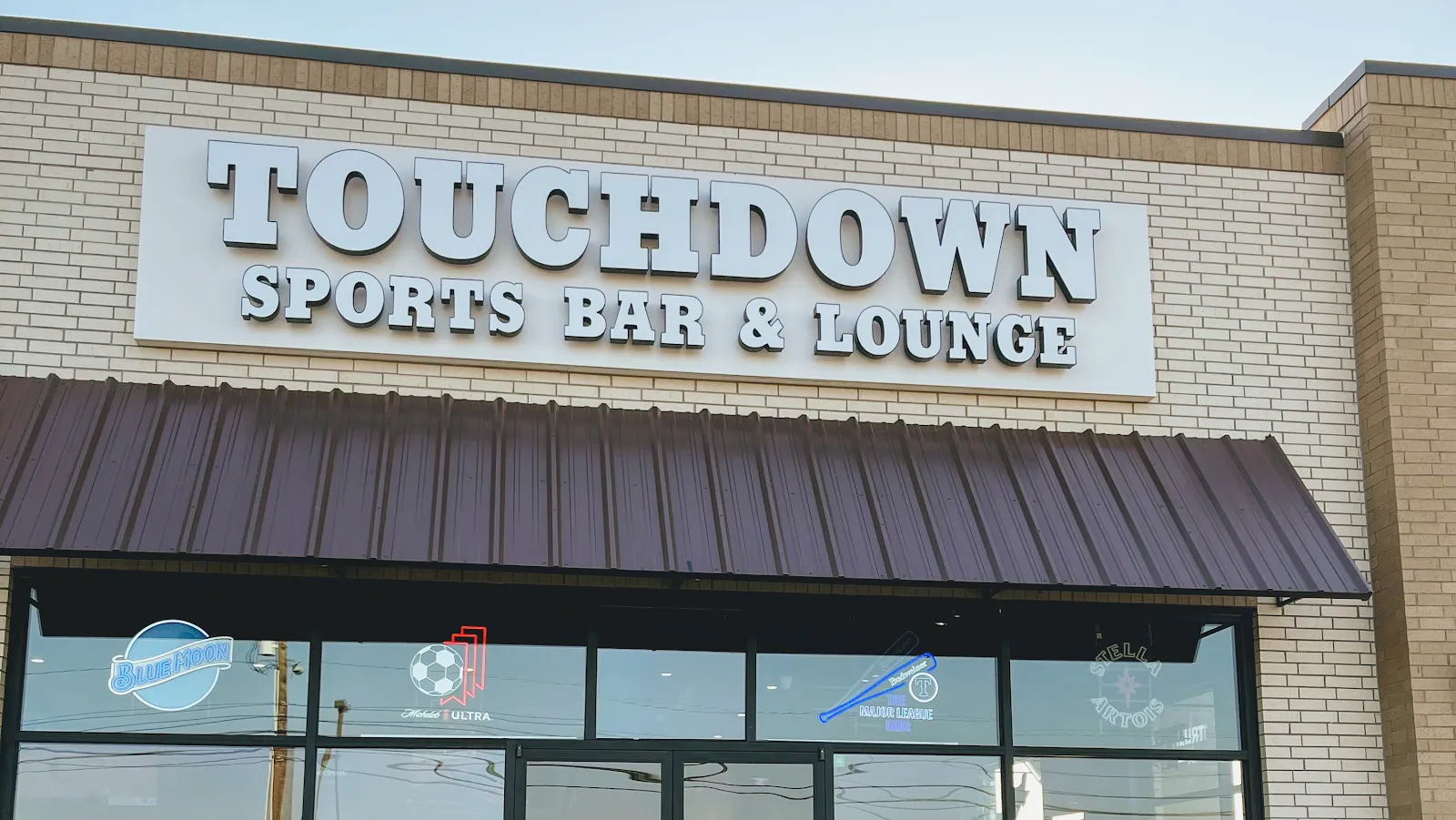Touchdown Sports Bar & Lounge - Image 4