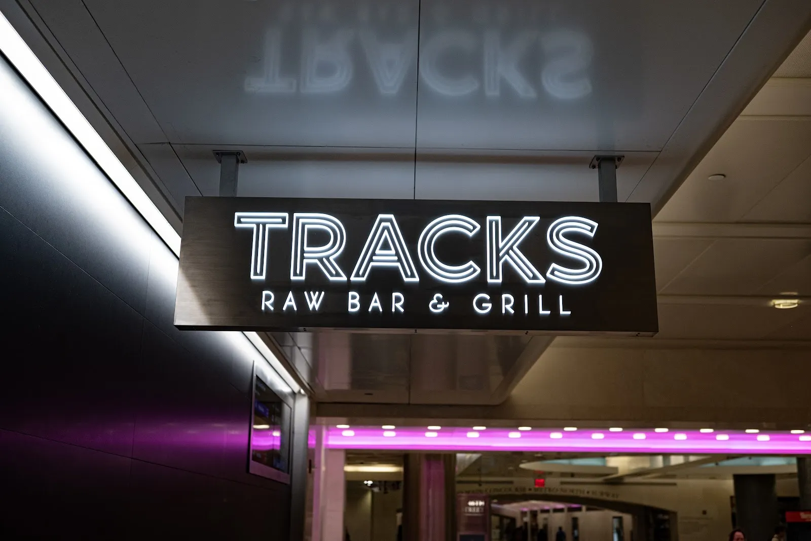 Track Bar & Restaurant NYC - Image 3