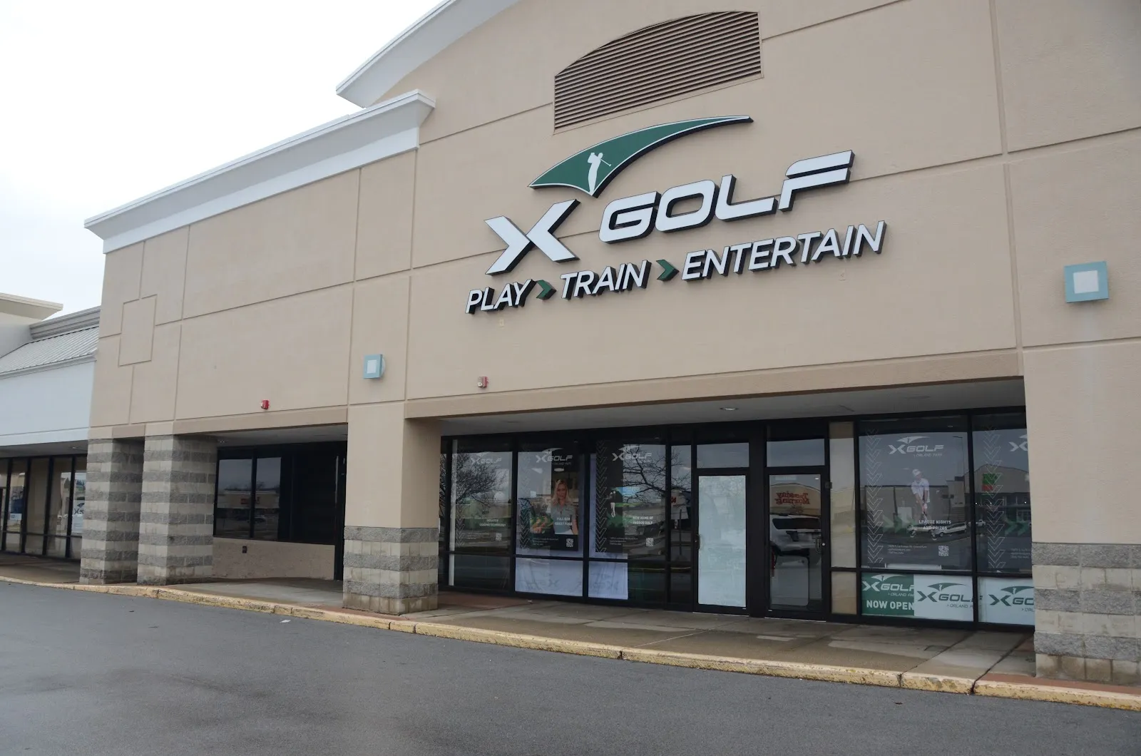 X-Golf Orland Park - Image 2