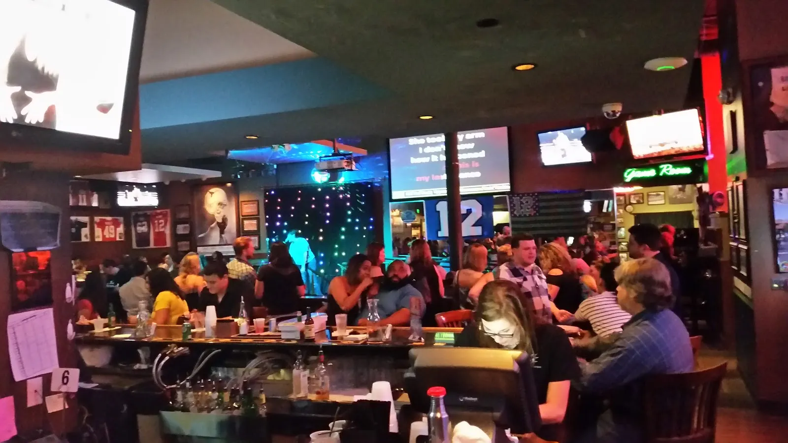 The Common Interest Karaoke Bar - Image 3
